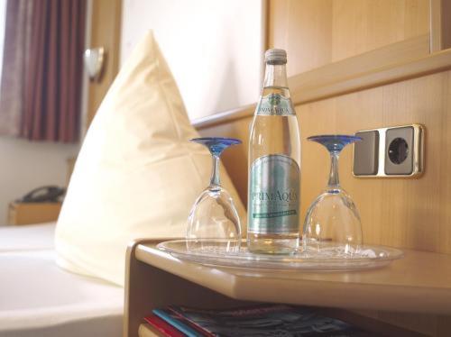 Double or Twin Room - Photo 8