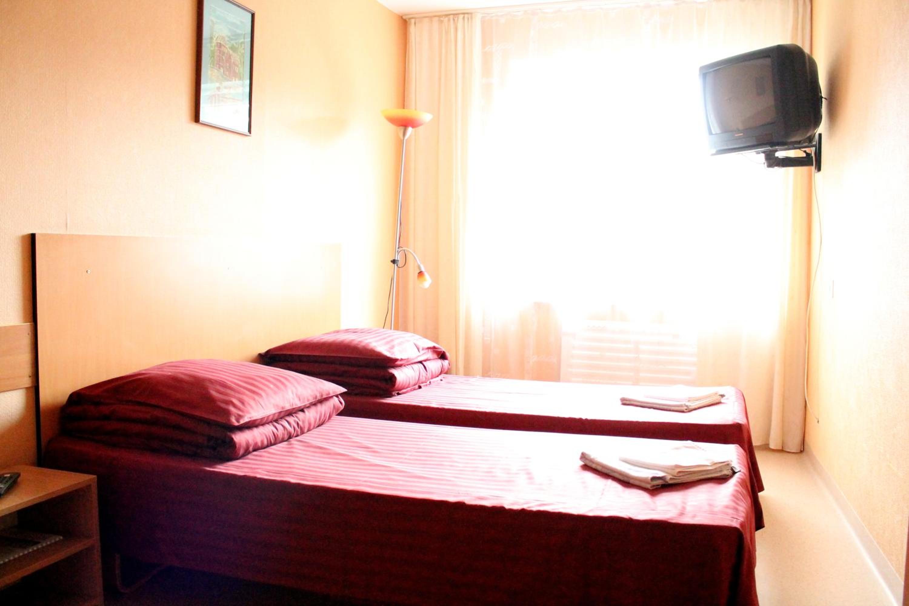 Double or Twin Room - Photo 7