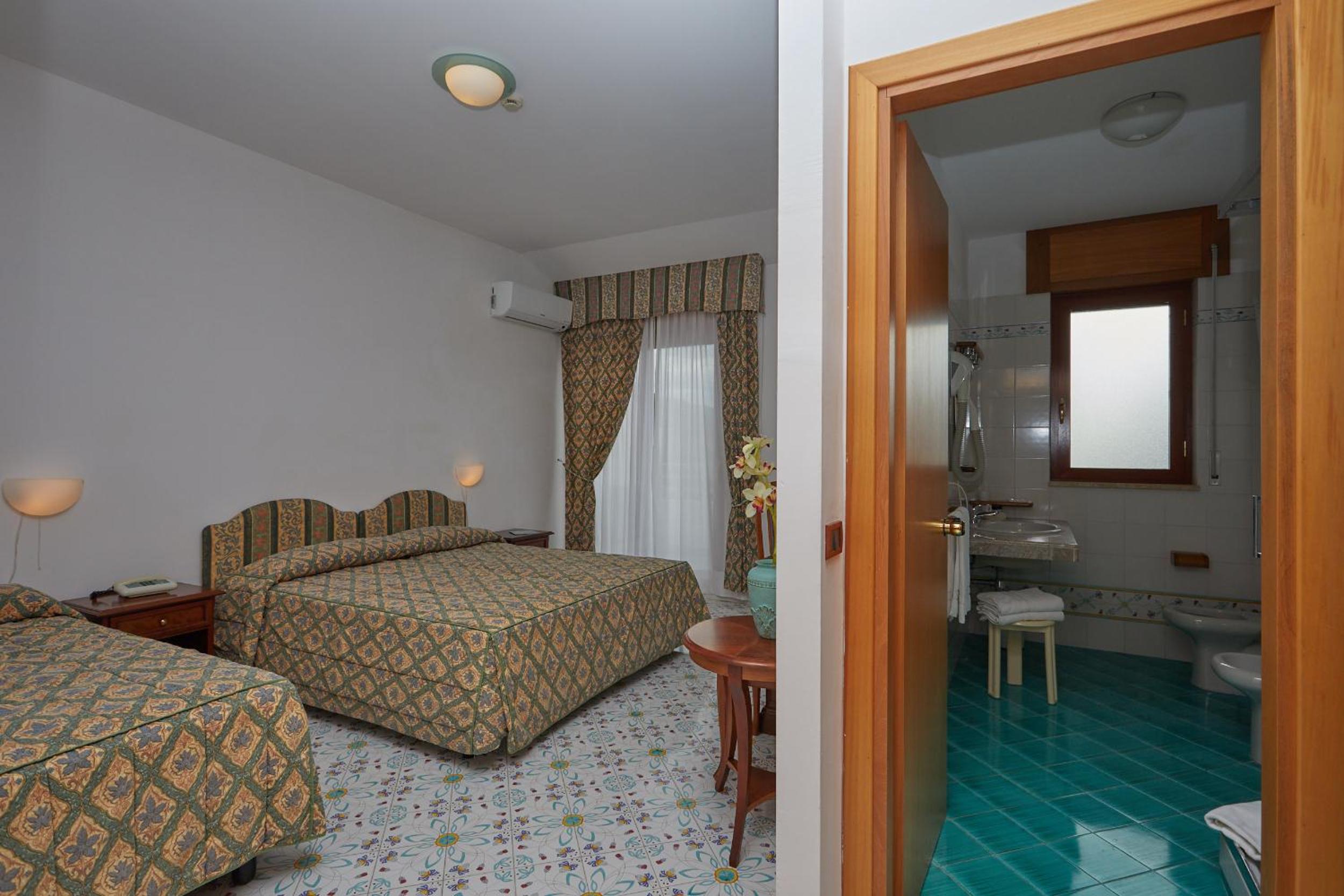 Triple Room photo 2
