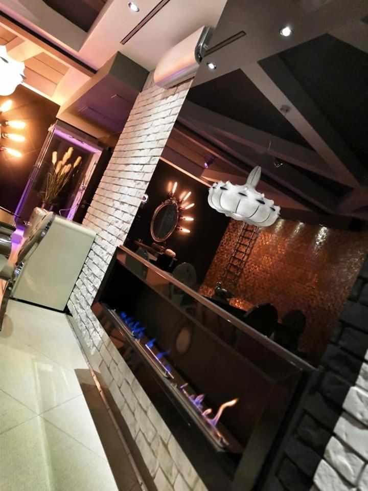 Large Apartment with Jacuzzi - Photo 21