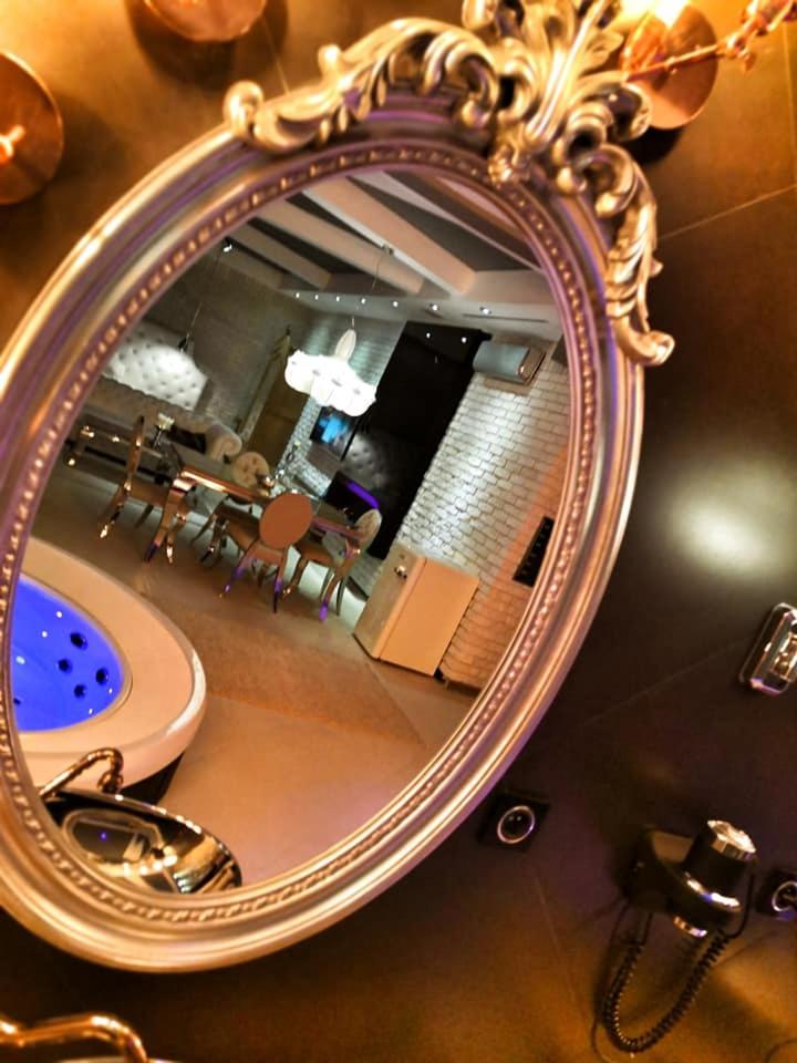 Large Apartment with Jacuzzi - Photo 5