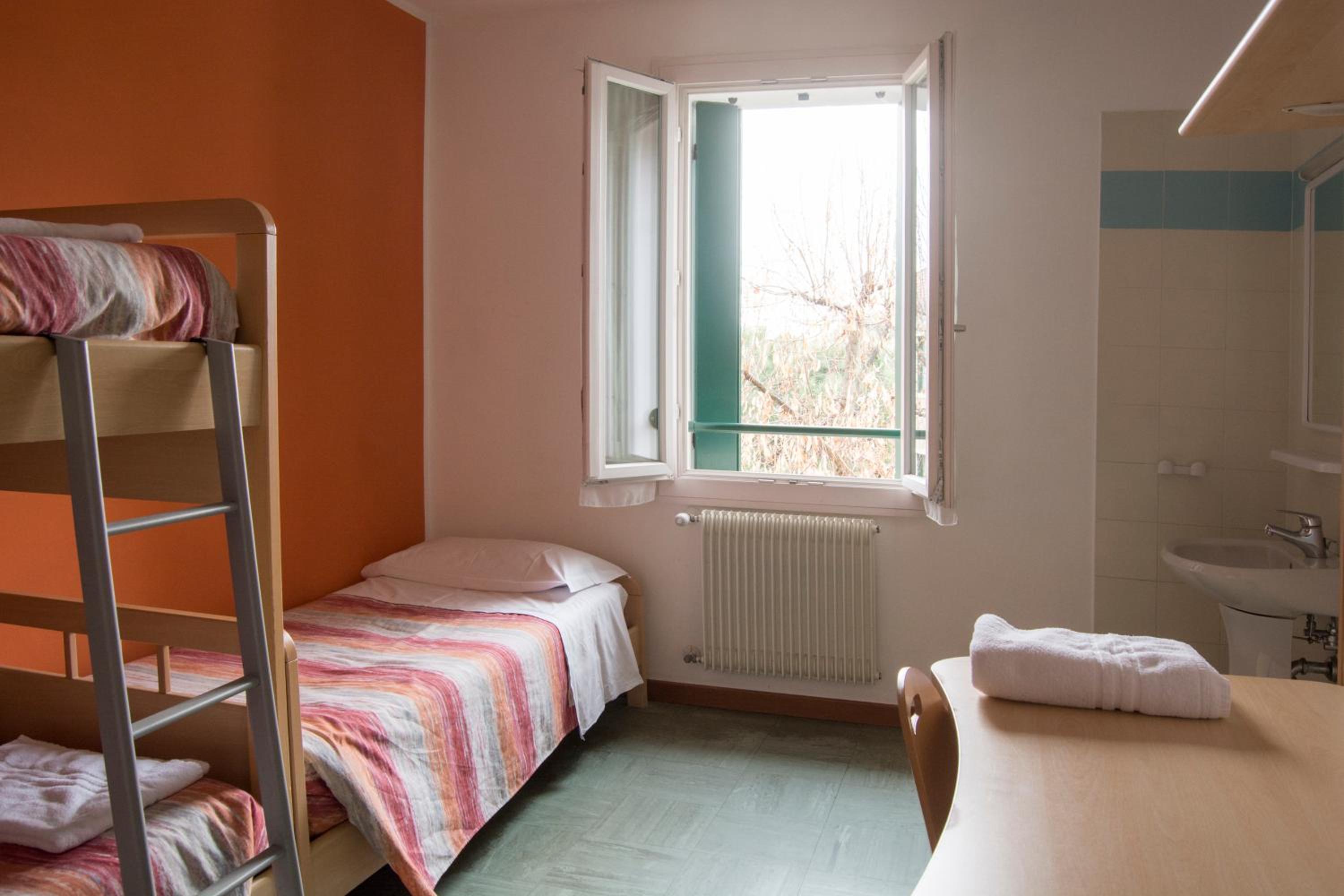 Triple Room with Shared Bathroom photo 1
