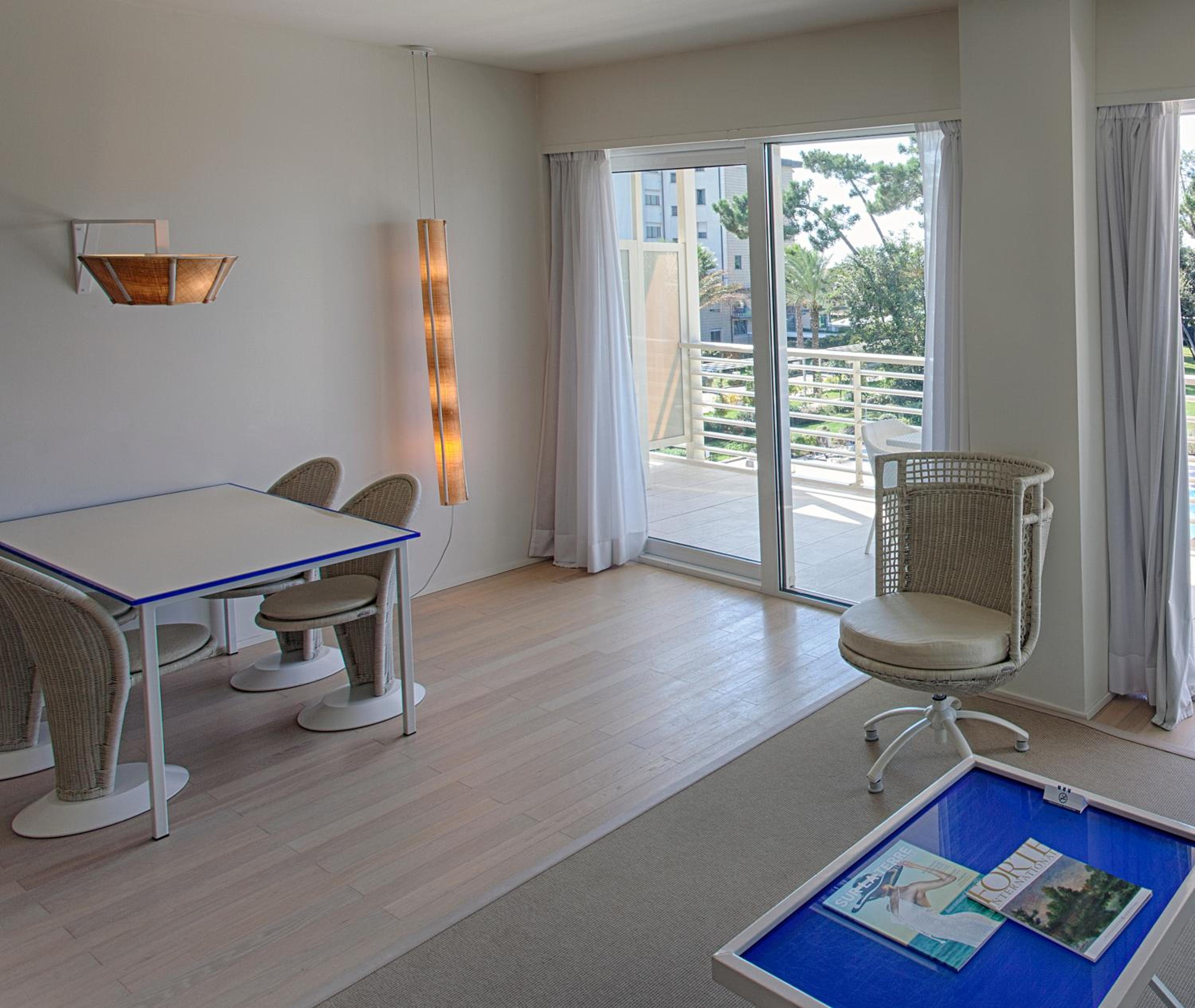 Two-Bedroom Suite - Photo 4