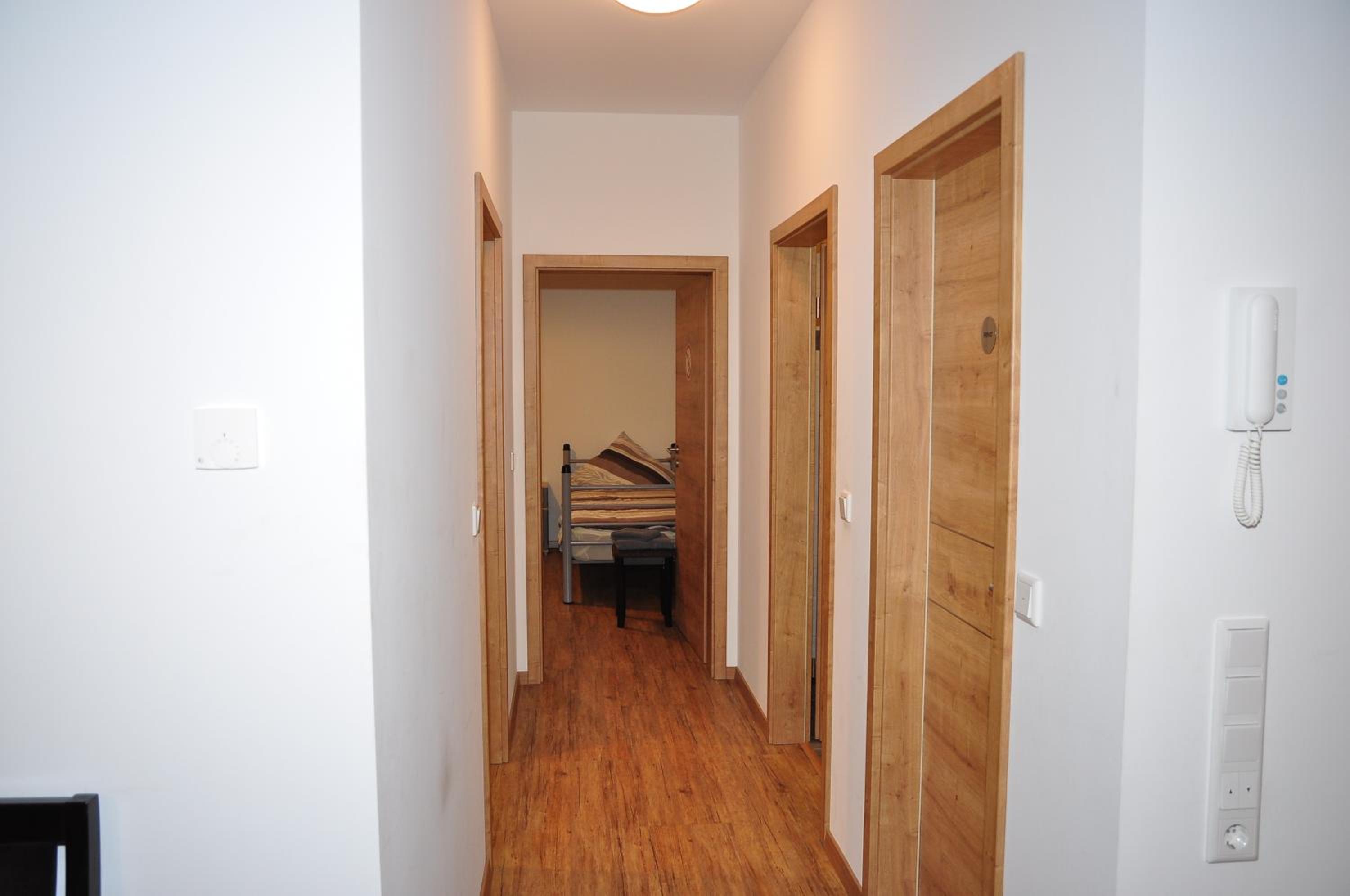 Apartment 2 photo 2