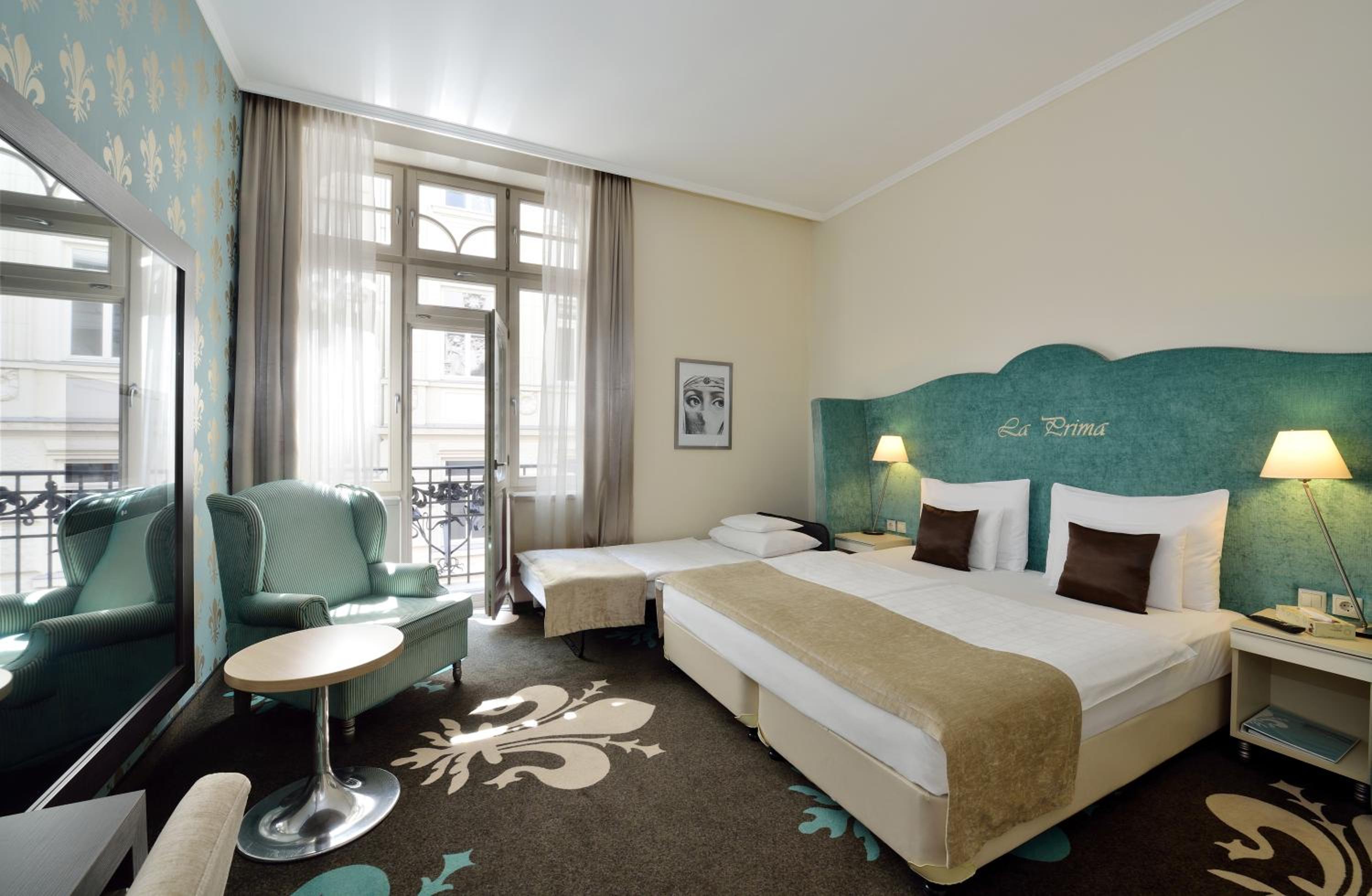 Deluxe Double Room with extra bed