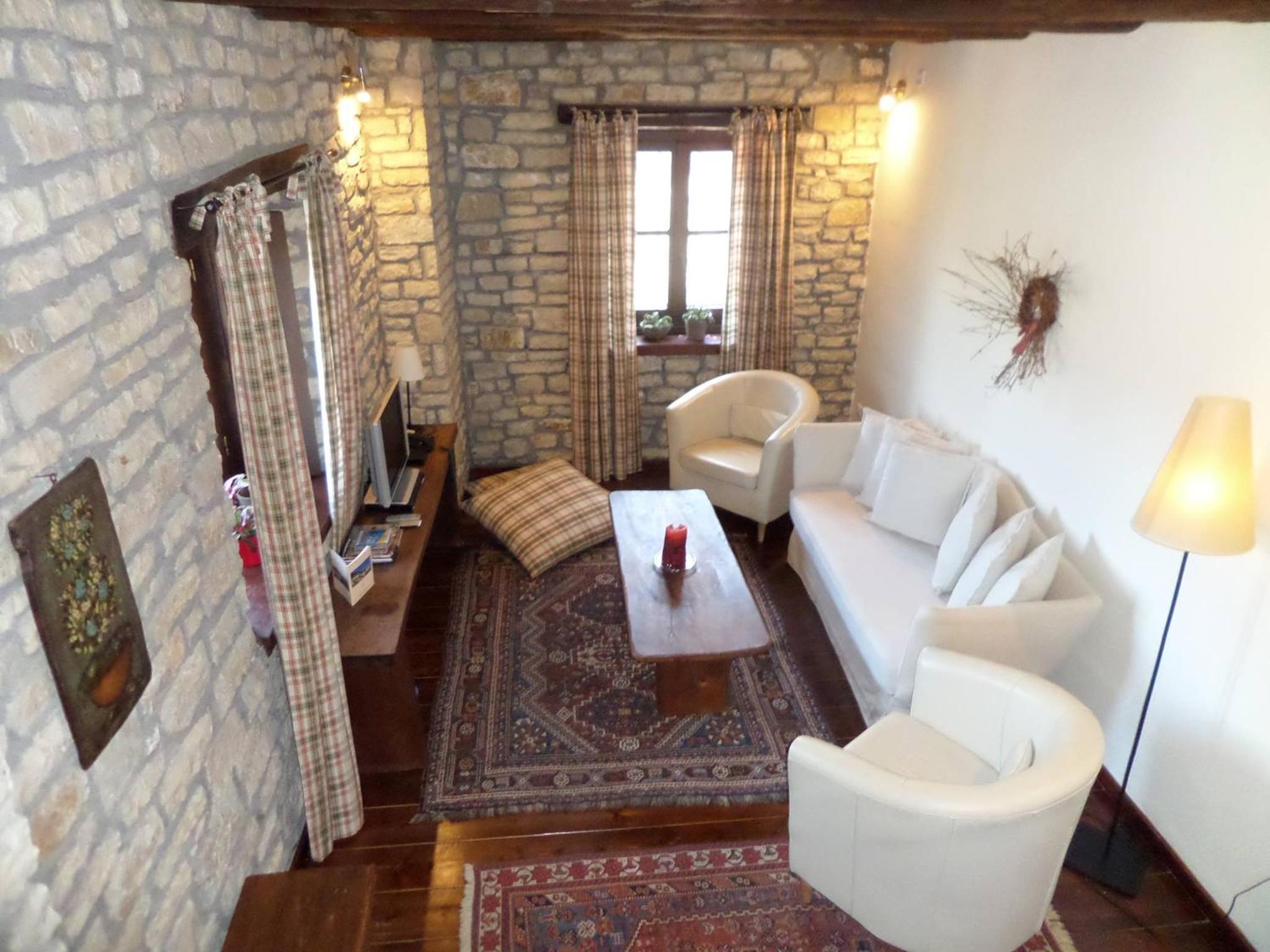 Deluxe Suite with Spa Bath - Photo 1
