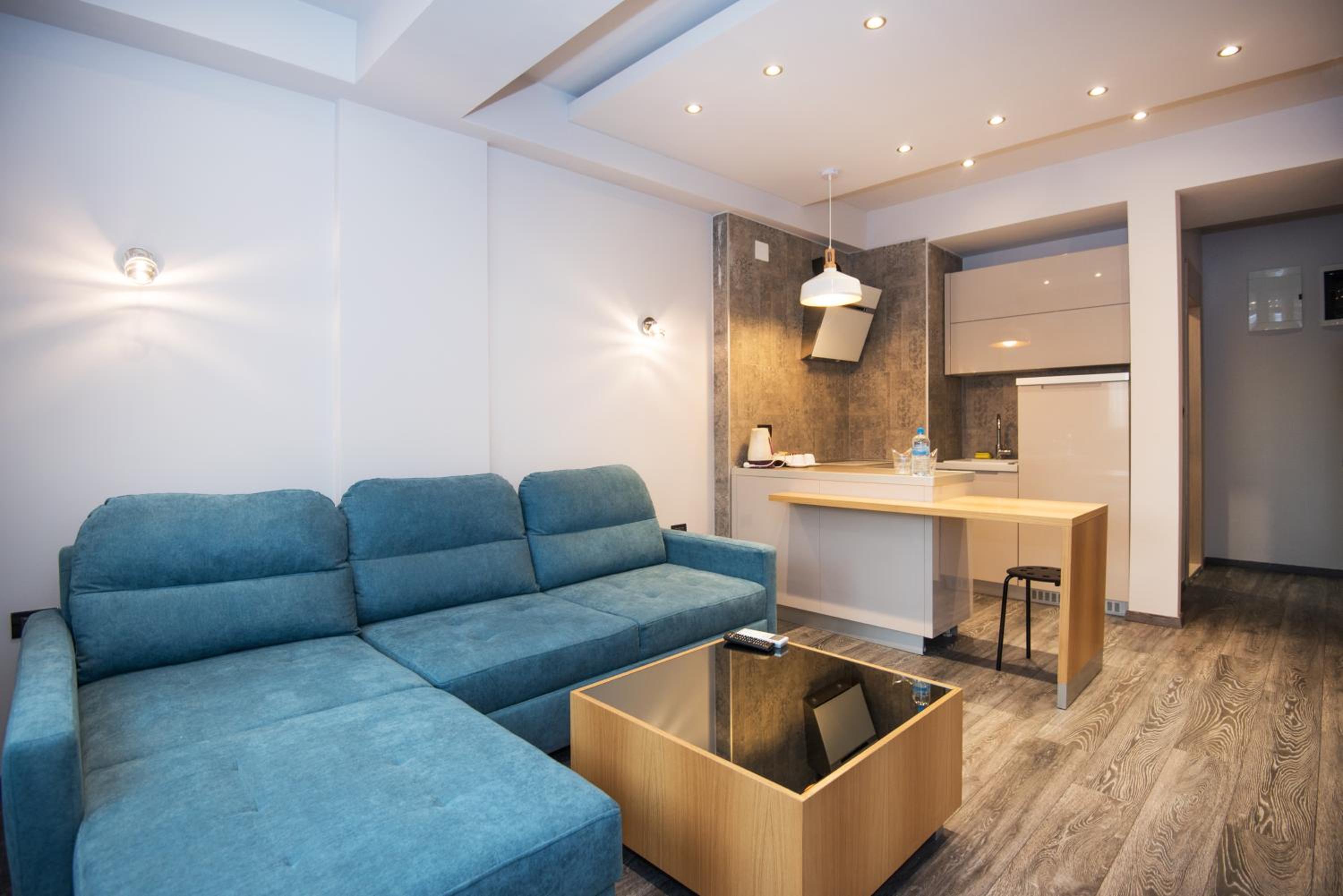 Premier One-Bedroom Apartment - Photo 1