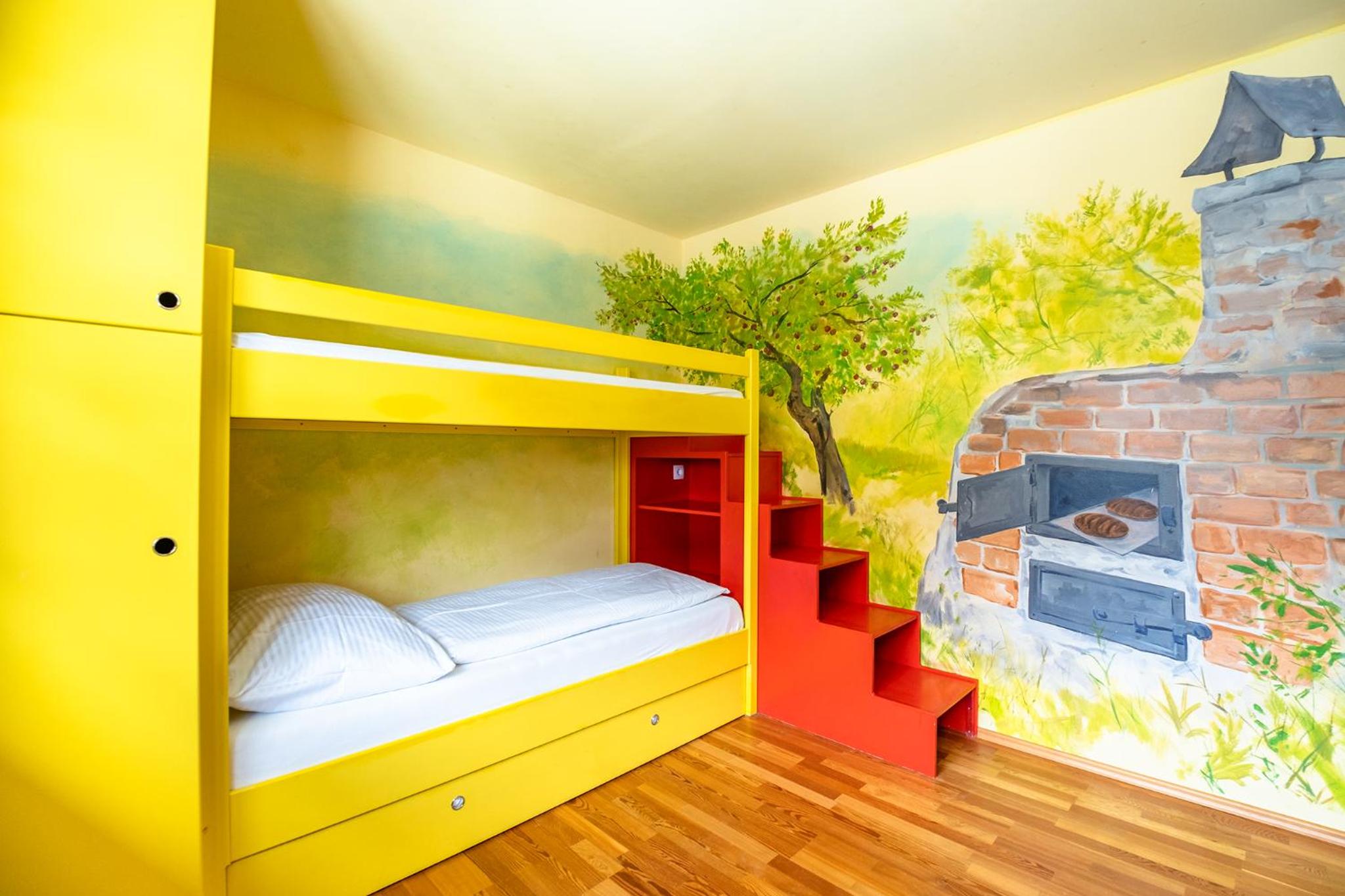 Family Suite (2 Adults + 2 Children) photo 2
