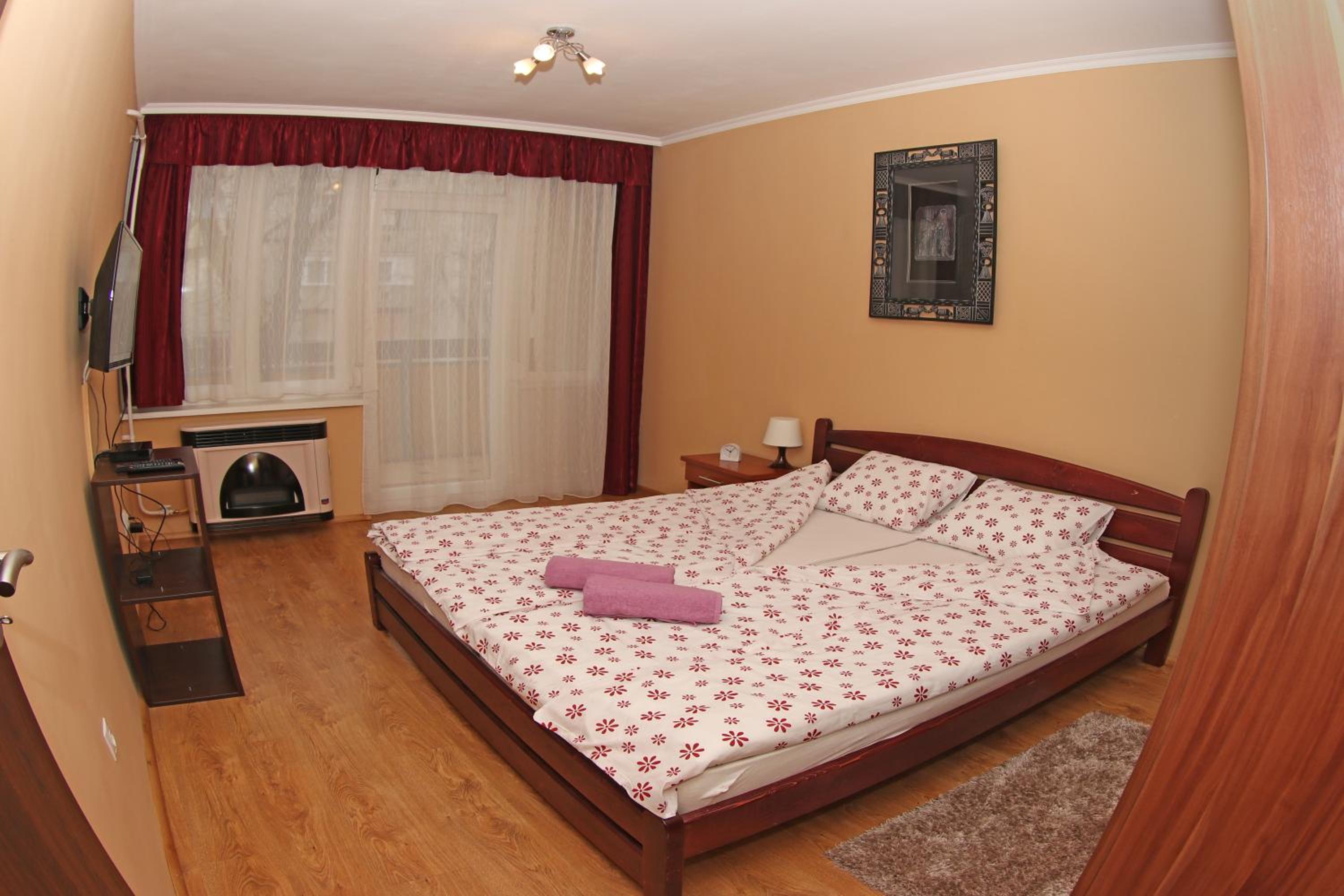 Apartment with Balcony photo 1