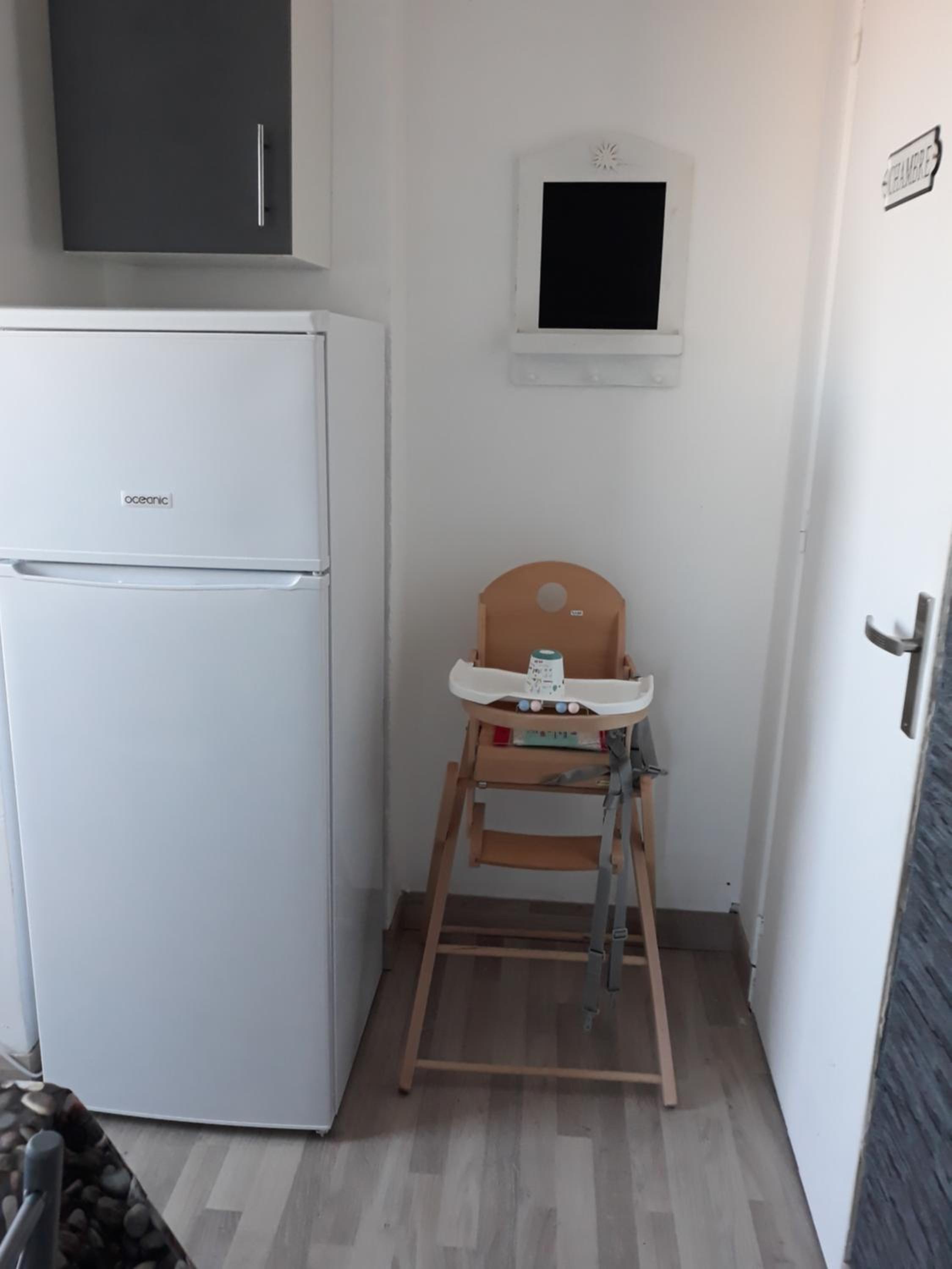 Apartment with Terrace - Photo 20