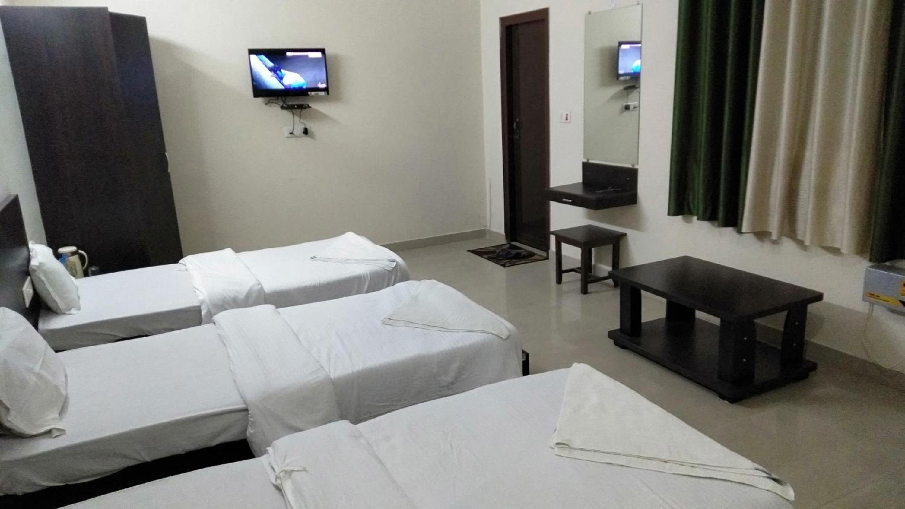 Comfort Triple Room - Photo 16