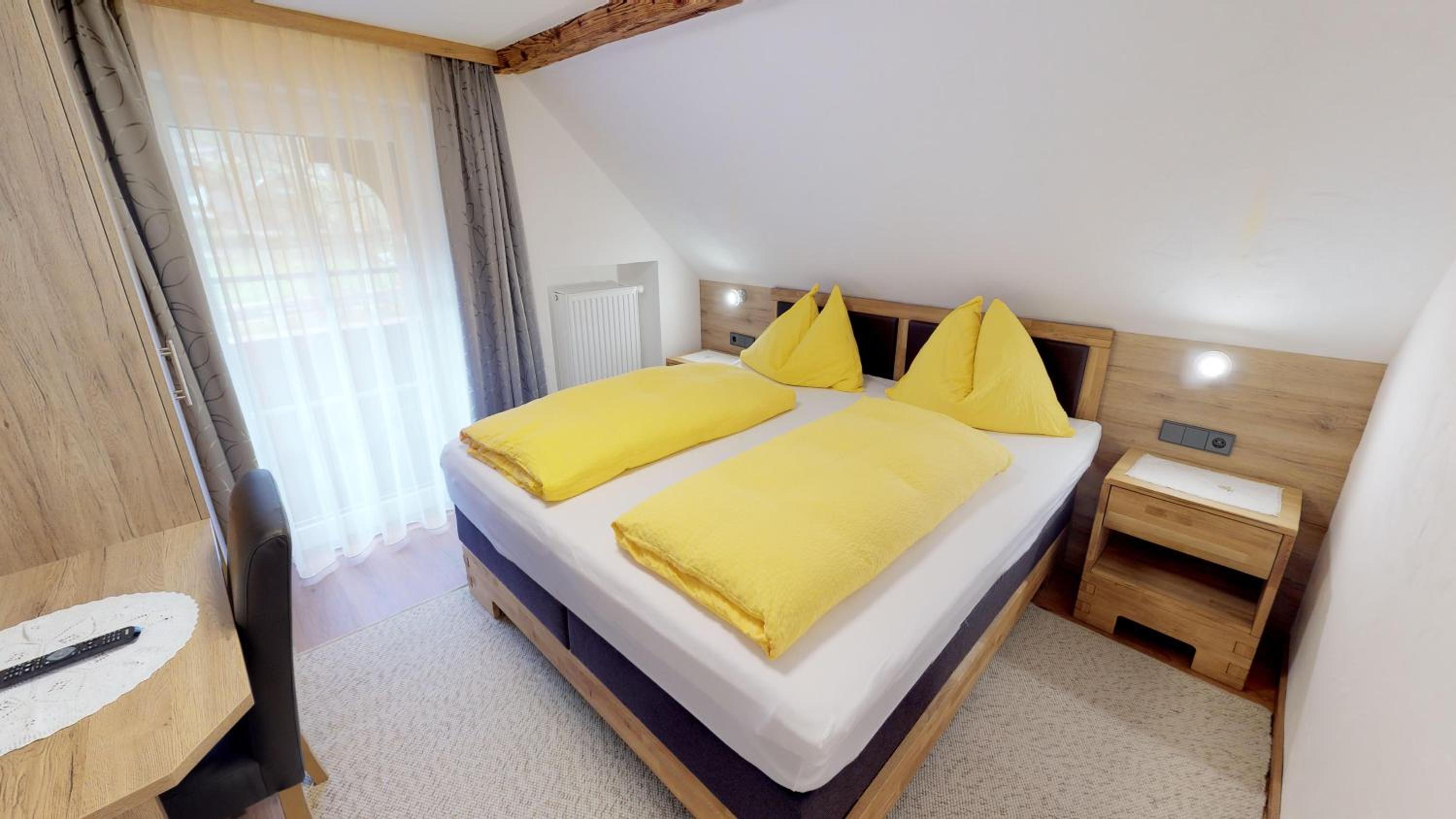 Two-Bedroom Apartment with Balcony photo 1
