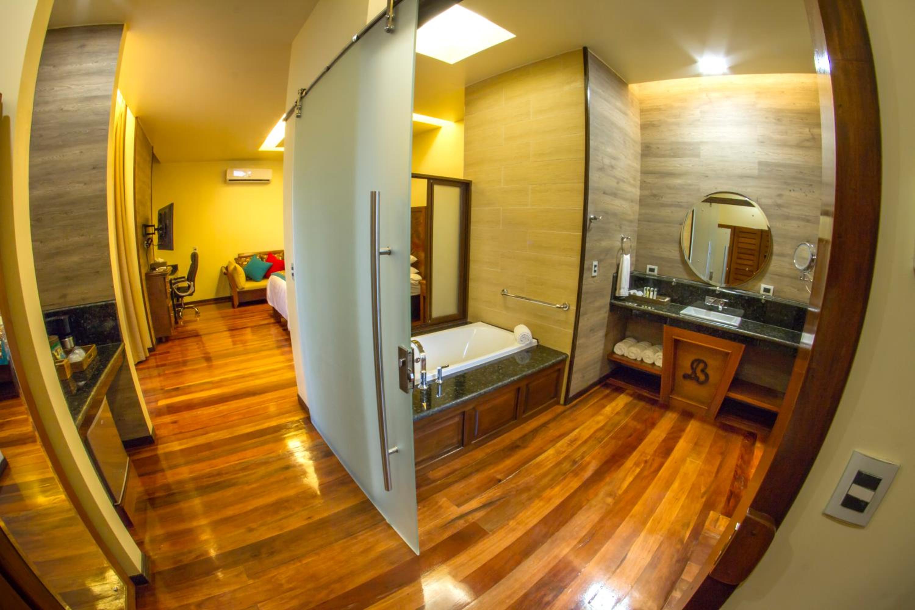 Family Suite photo 3