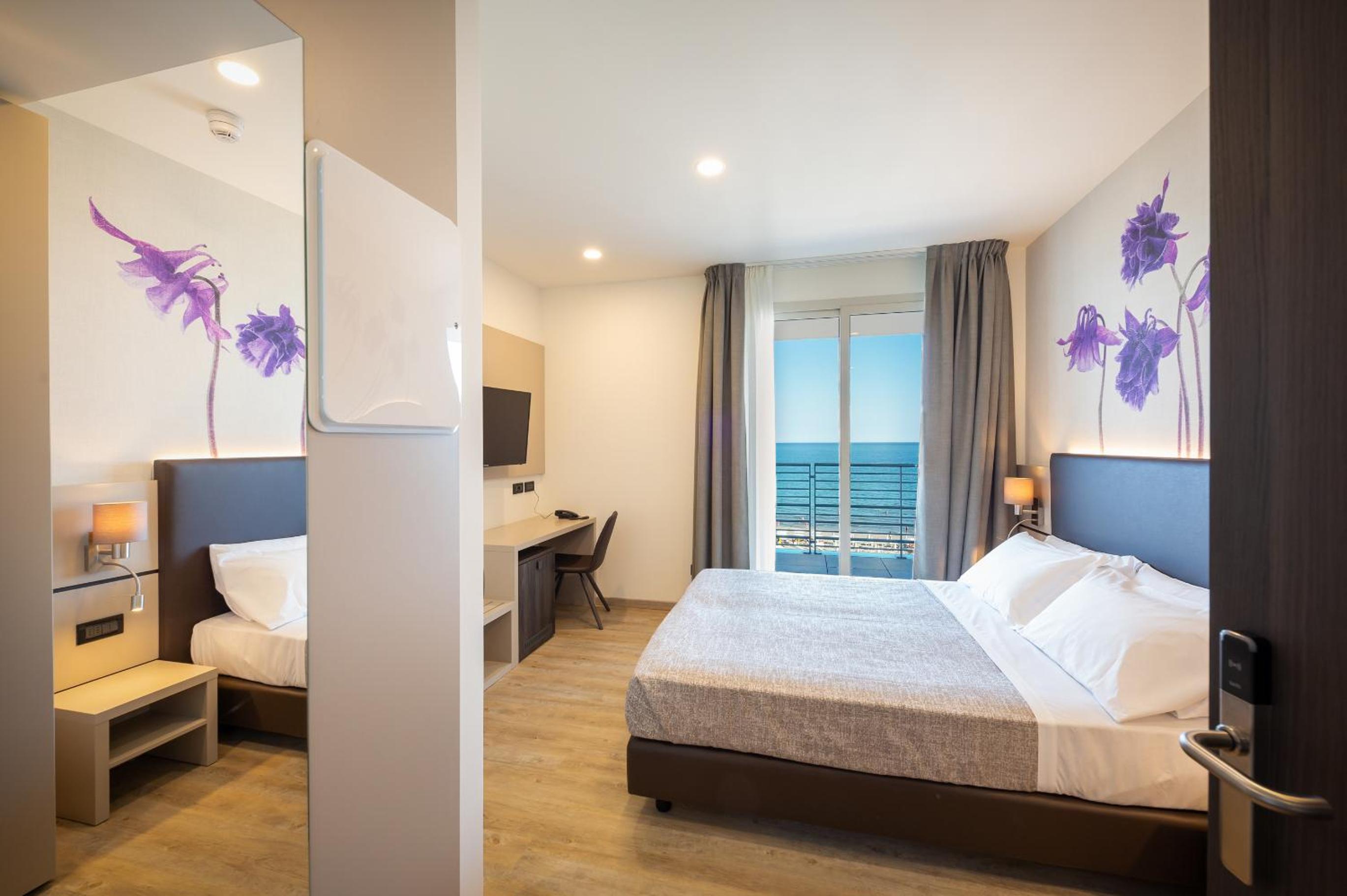 Beachfront Double Room photo 2