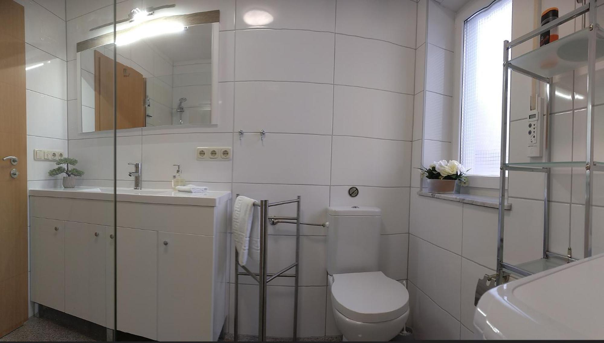 Four-Bedroom House - Photo 6