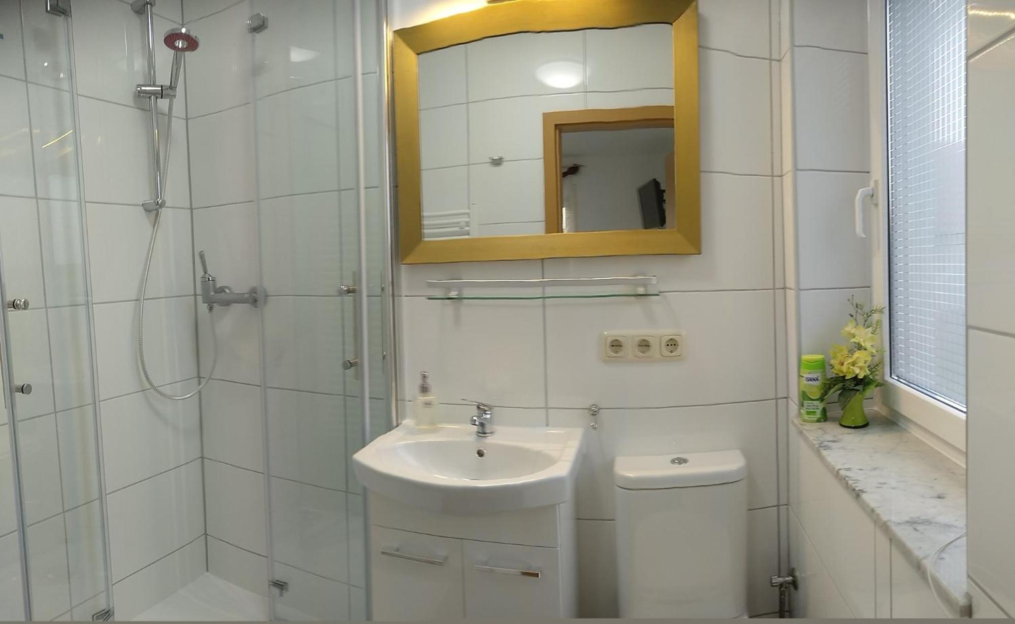 Four-Bedroom House - Photo 4