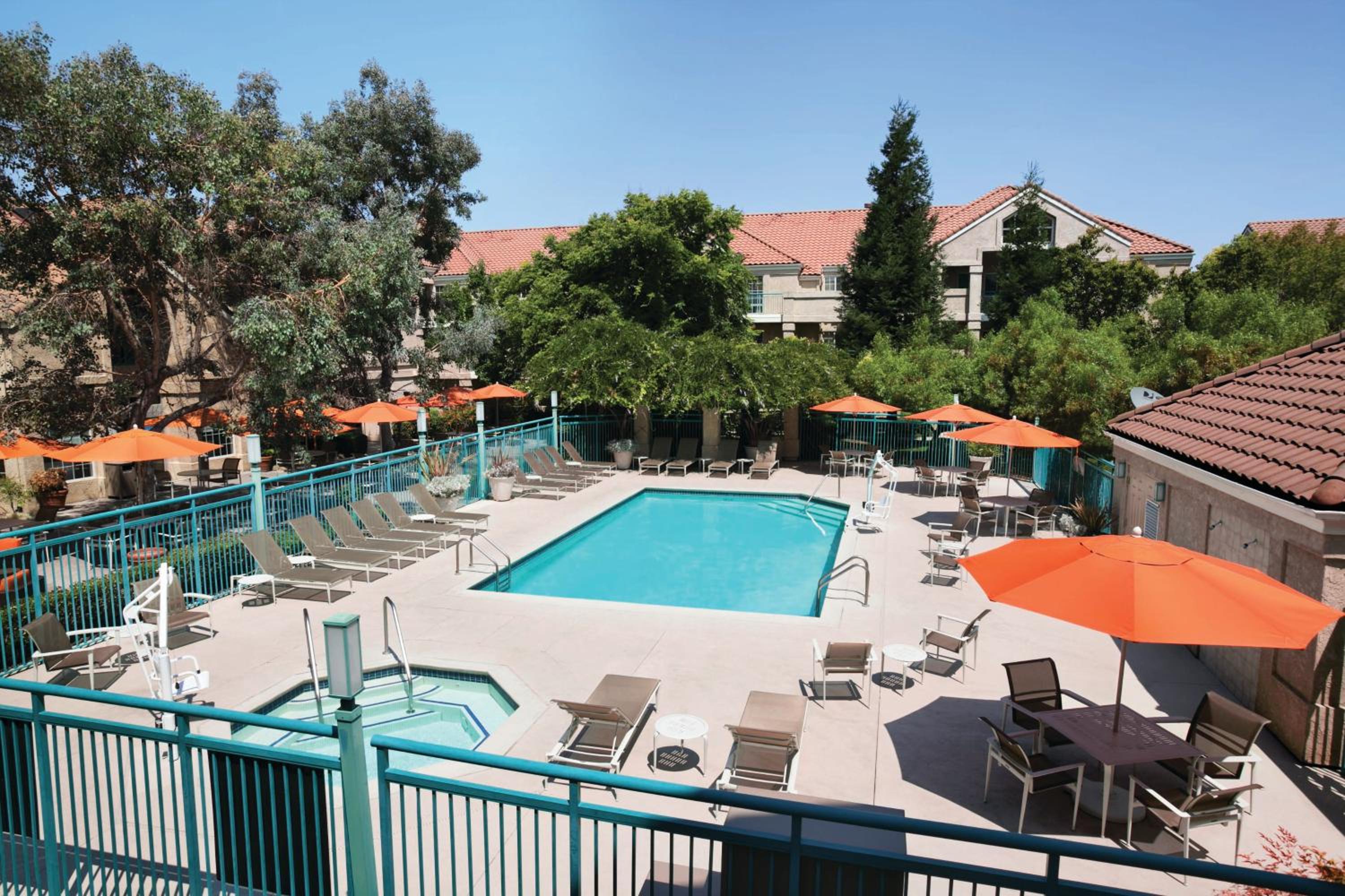 King Suite with Pool View photo 2