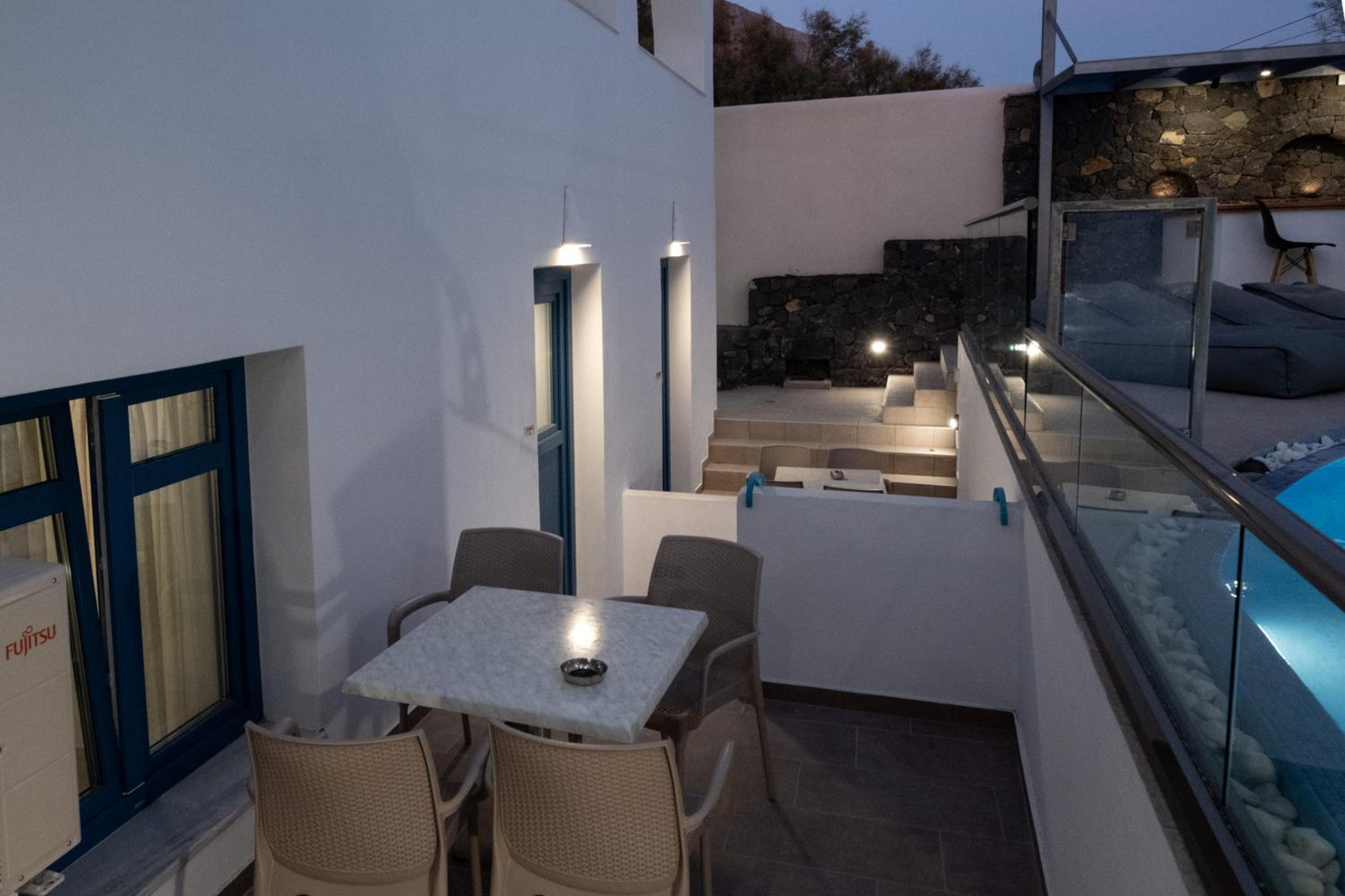 One-Bedroom Apartment - Photo 9
