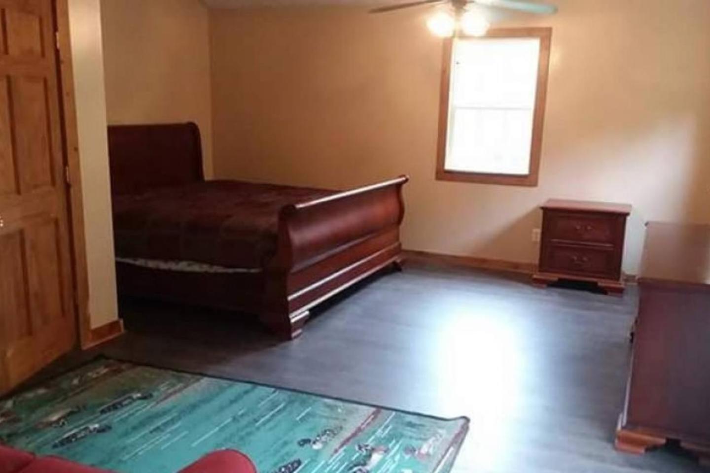 Three-Bedroom House - Photo 1