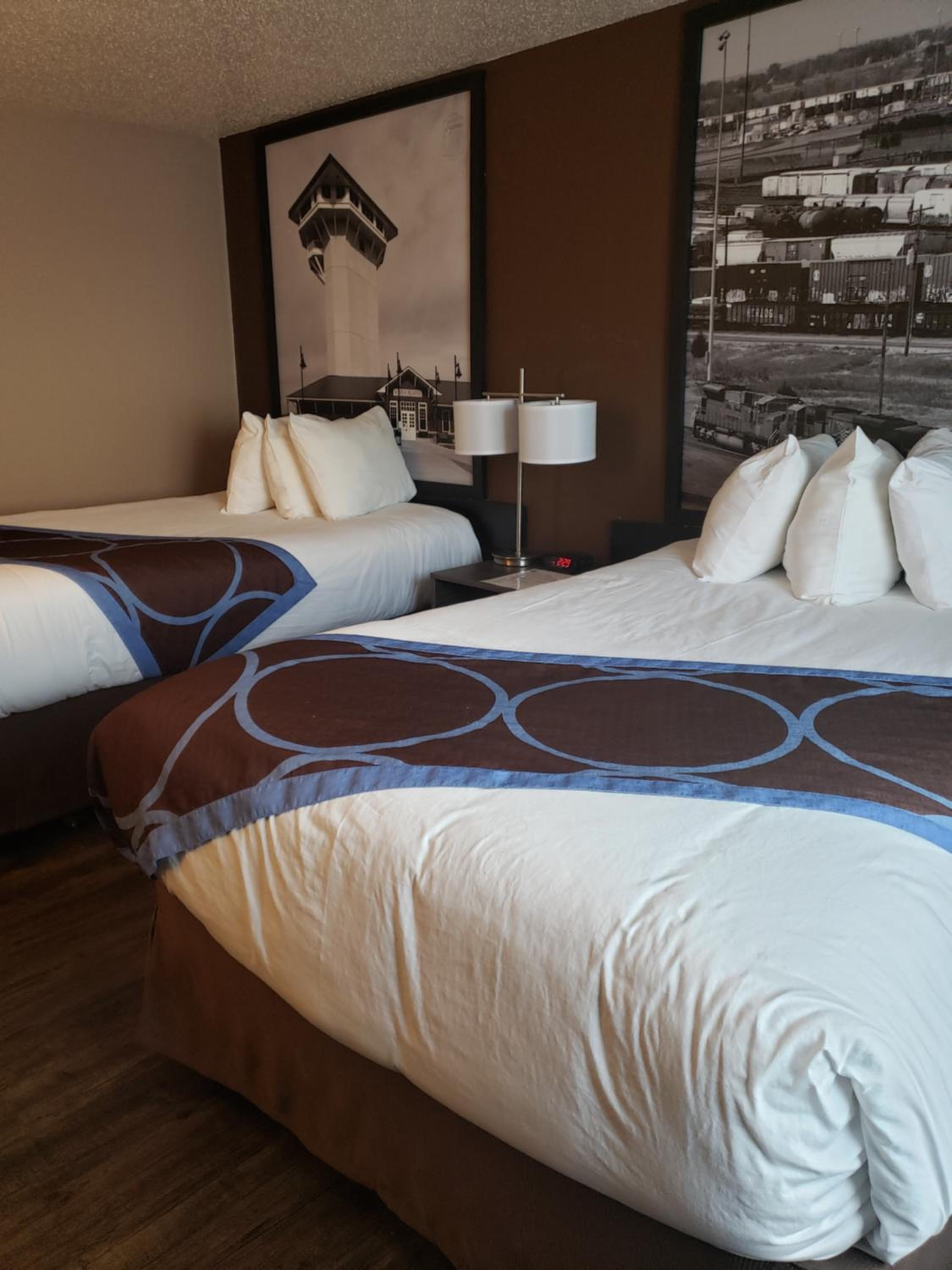 Double Room with Two Double Beds - Non-Smoking - Photo 4