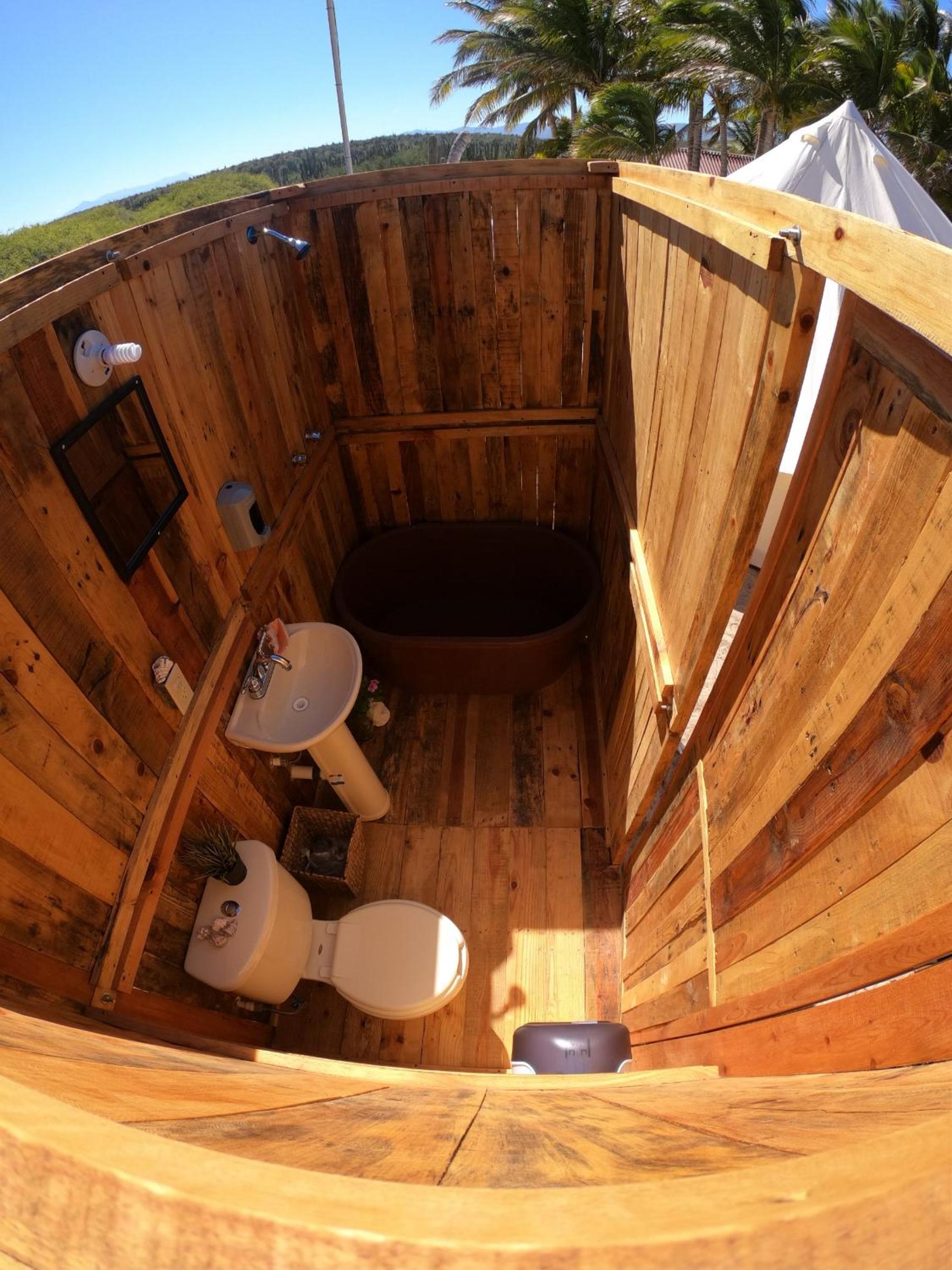 Tent with Two Queen-size Beds photo 3