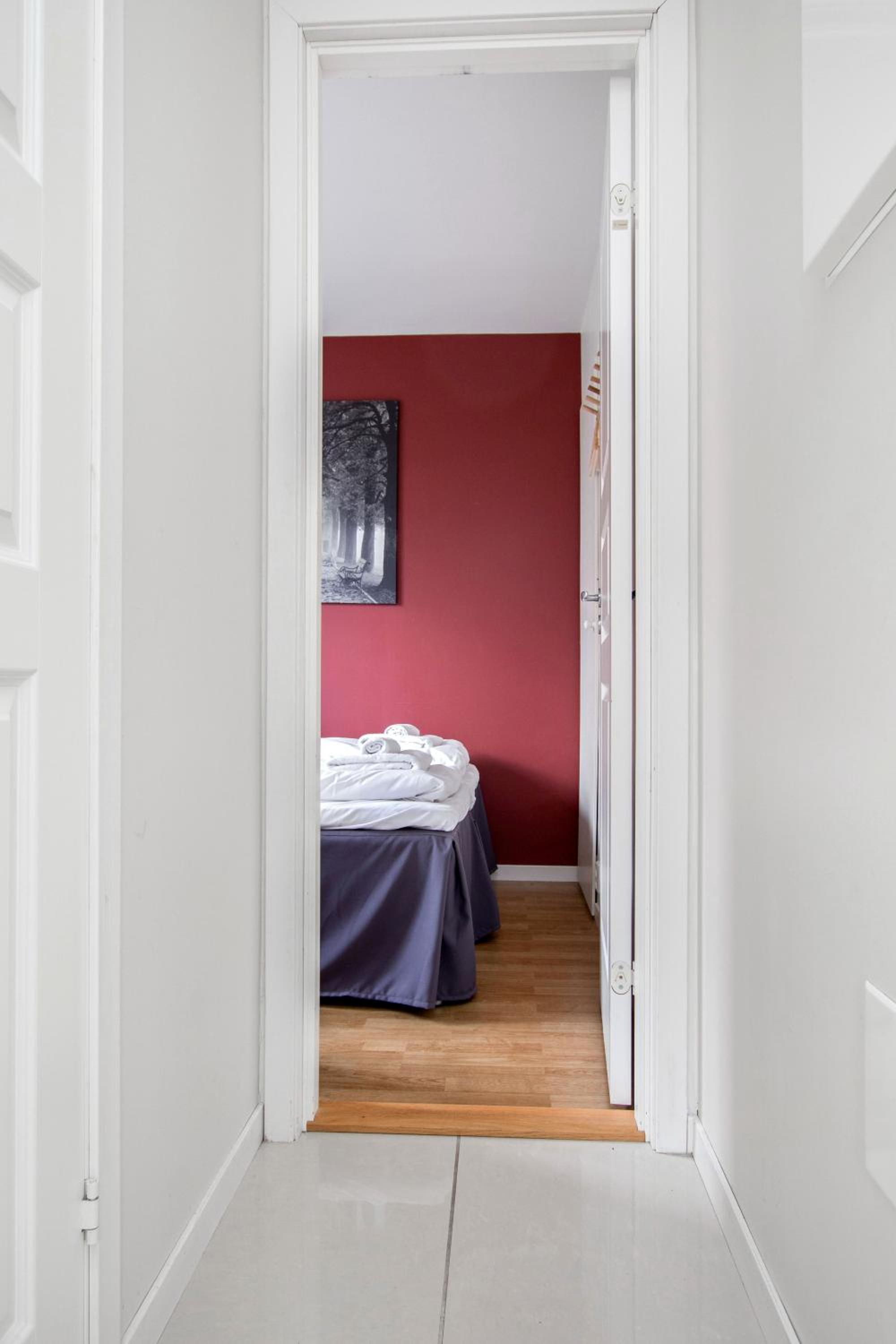 Two-Bedroom Apartment with Terrace - Photo 25