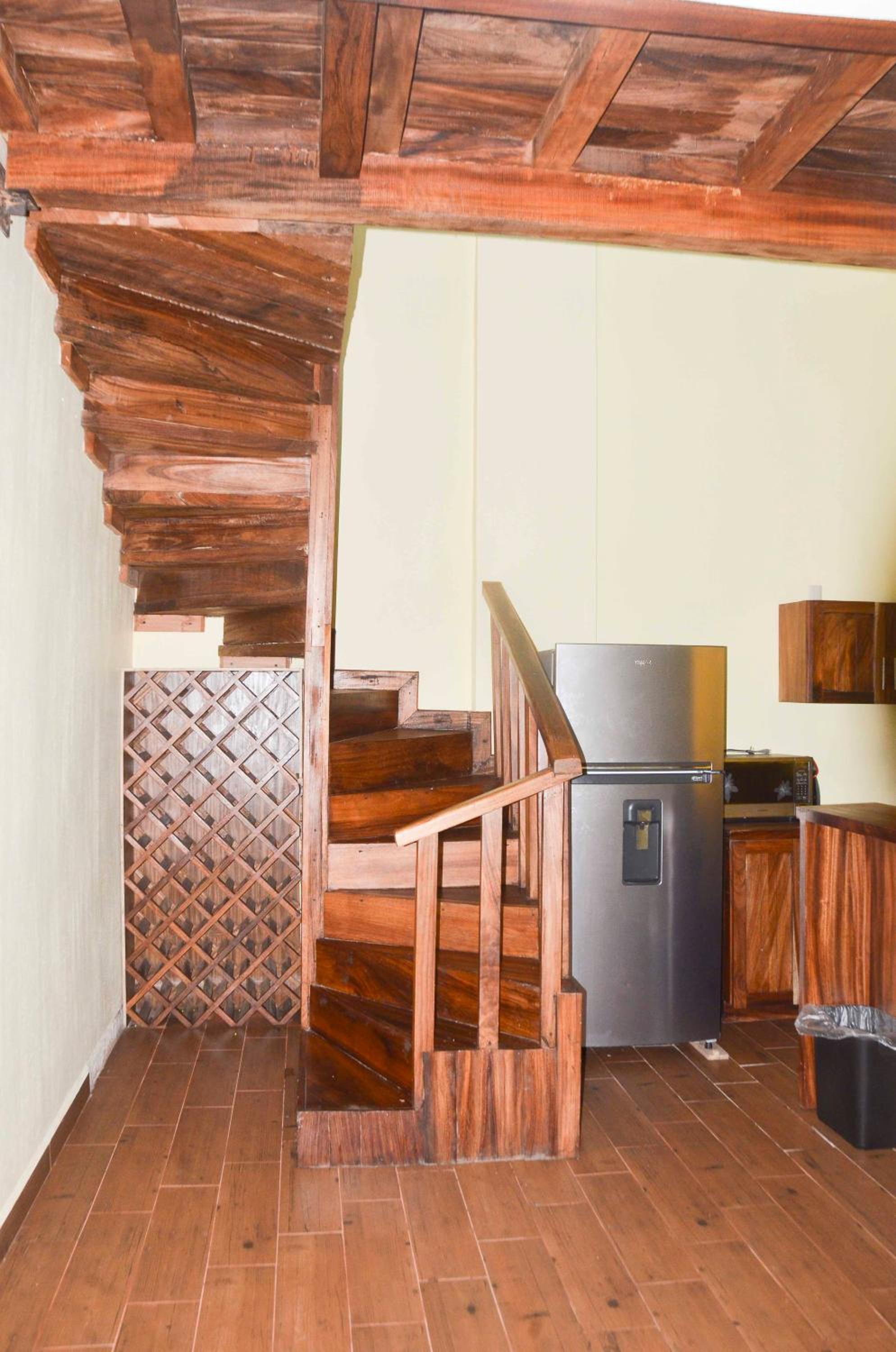 Penthouse Apartment with Terrace - Photo 15