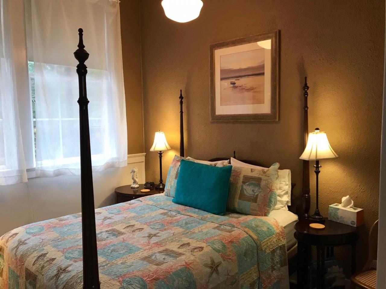 Queen Room photo 3