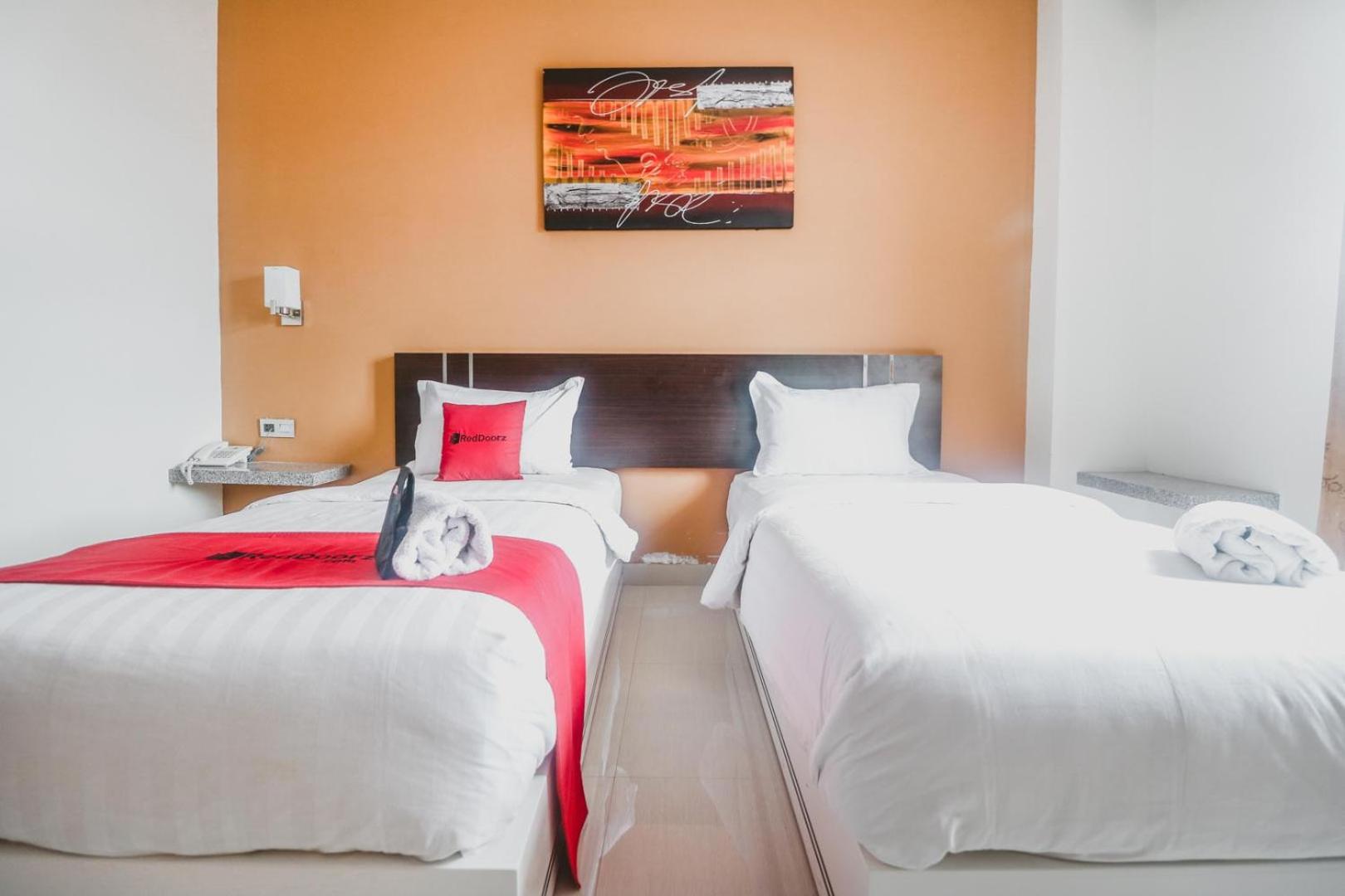 Deluxe Twin Room - Photo 2