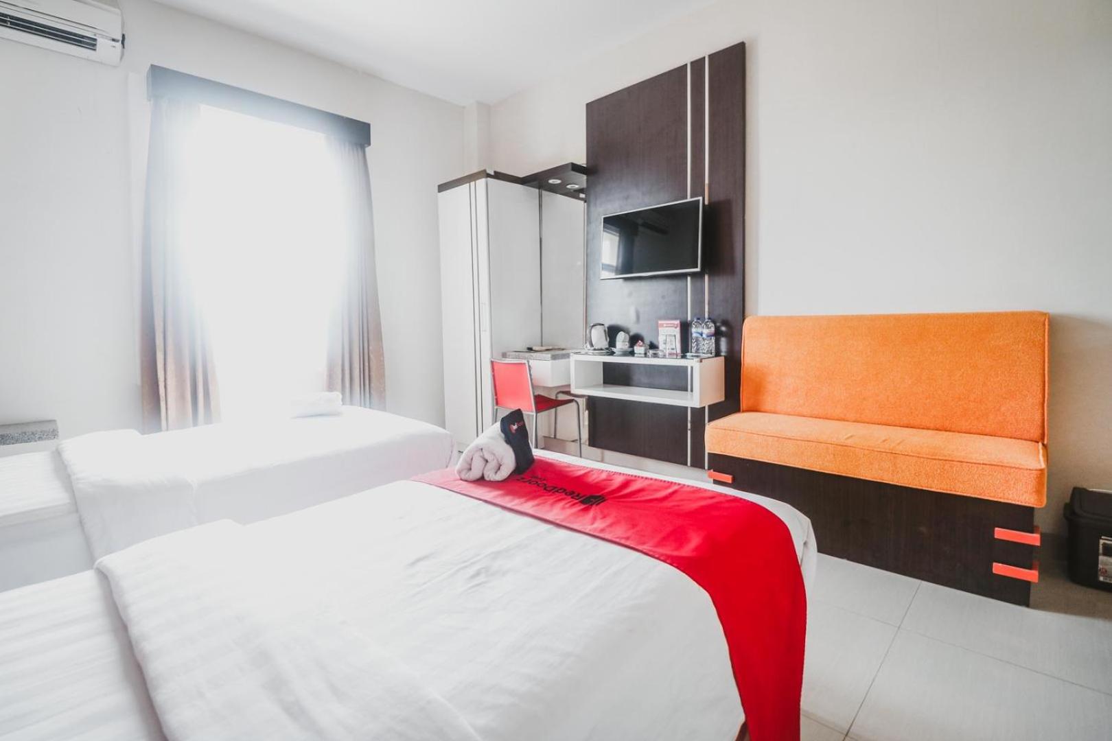 Deluxe Twin Room - Photo 1