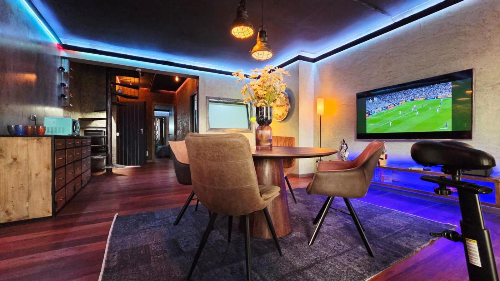 Two-Bedroom Deluxe Apartment with Ocean View