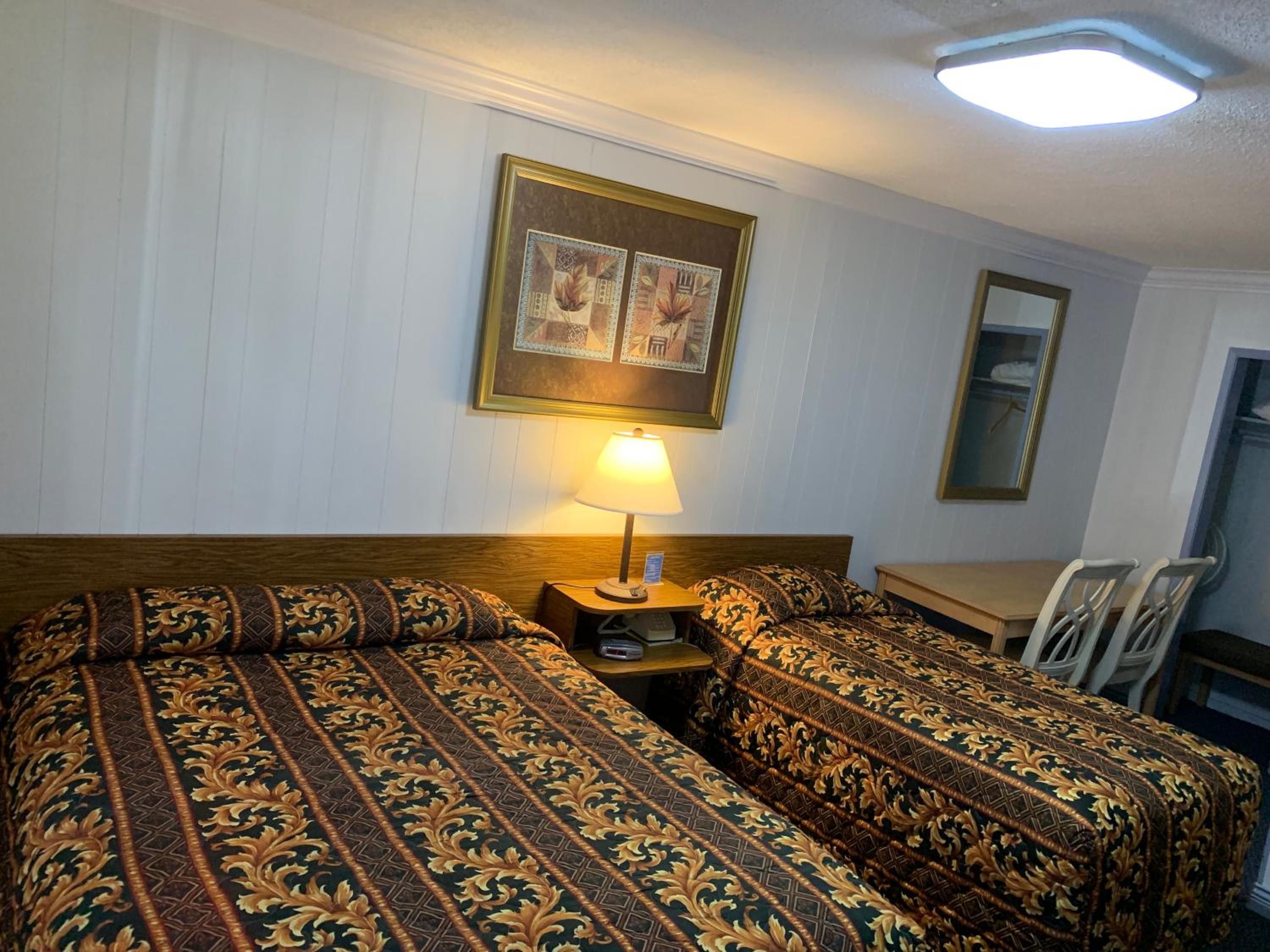 Double or Twin Room with Mountain View photo 2