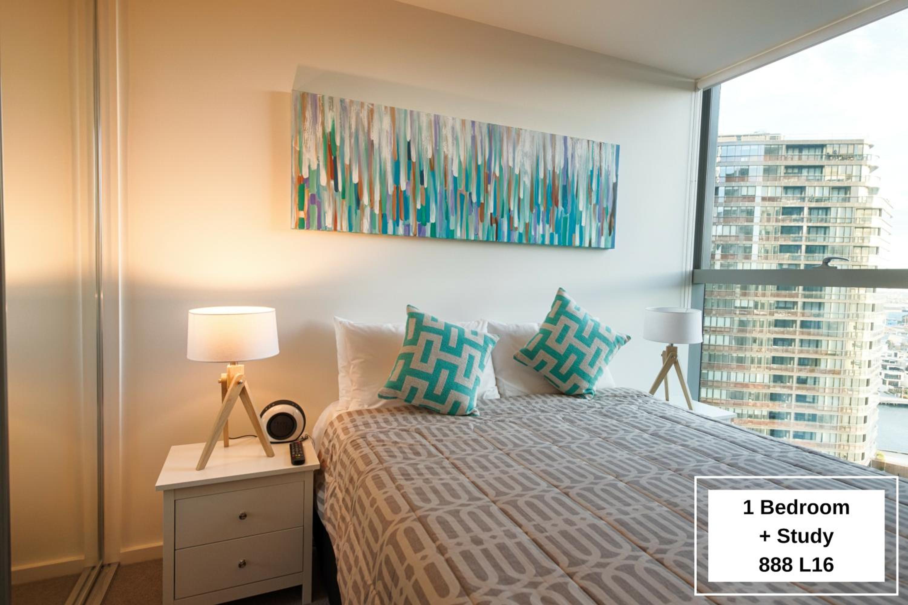 One-Bedroom Apartment with Study photo 2
