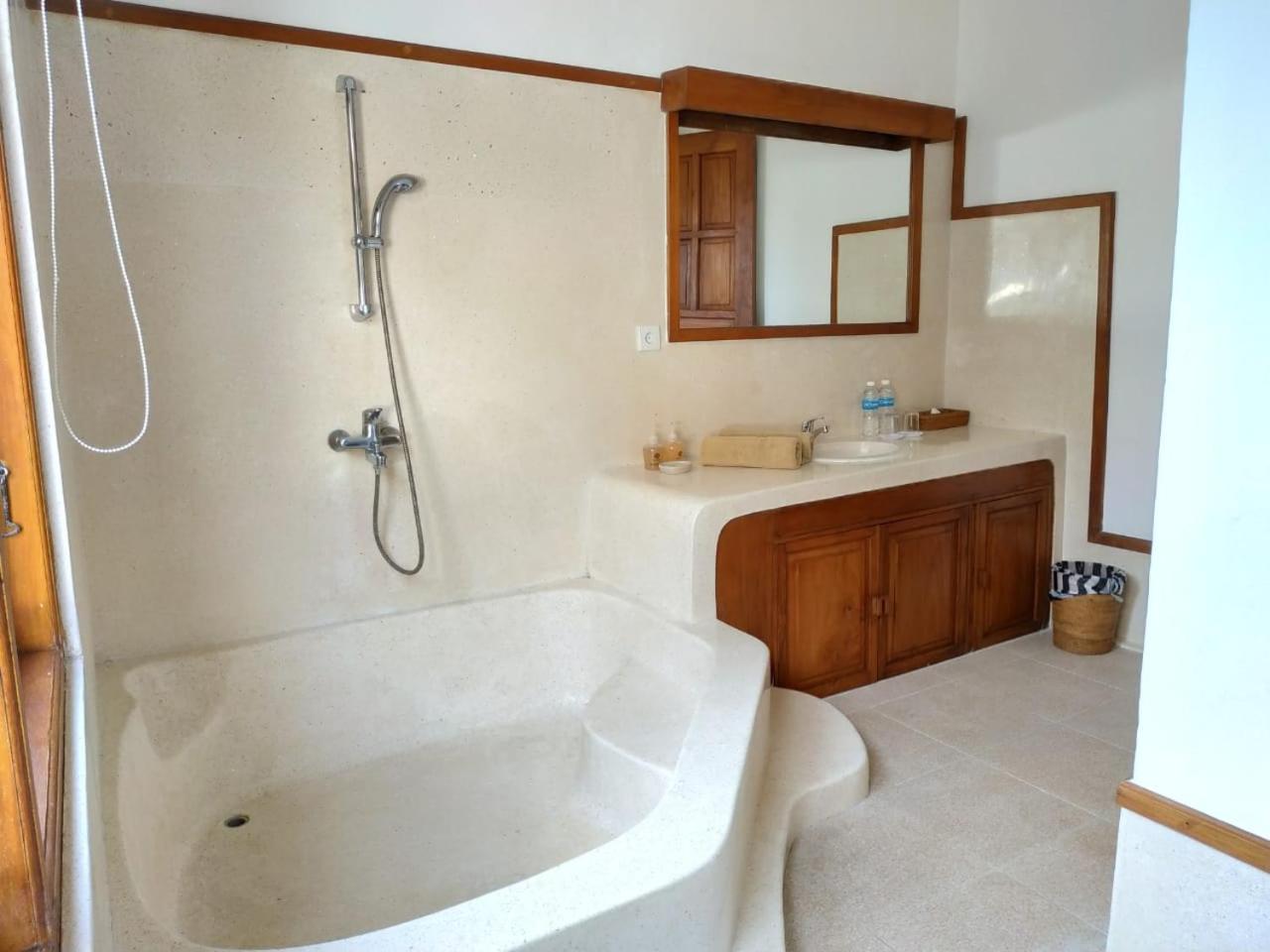 Superior Twin Room - Photo 3
