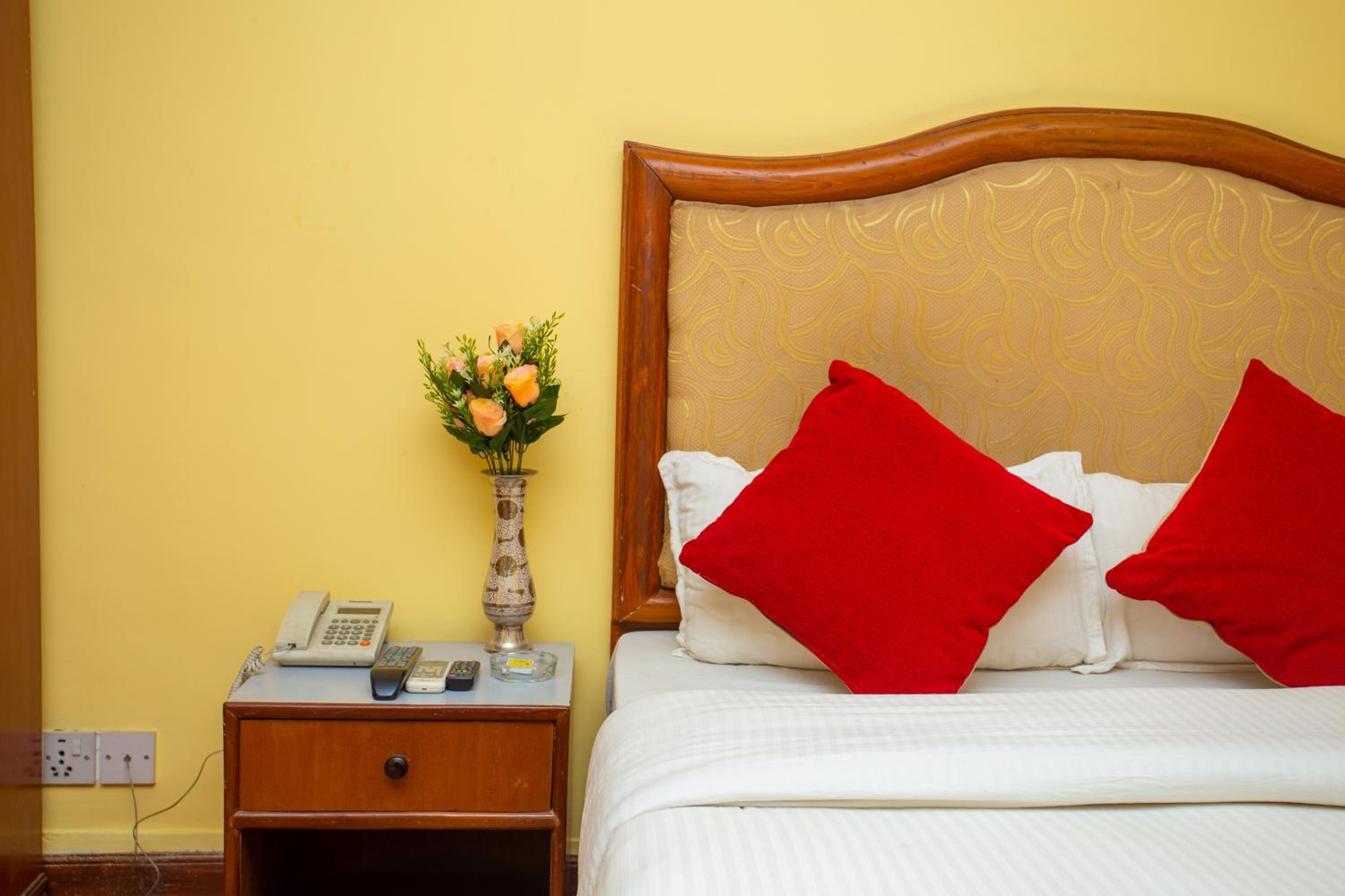 Deluxe Double or Twin Room photo 1