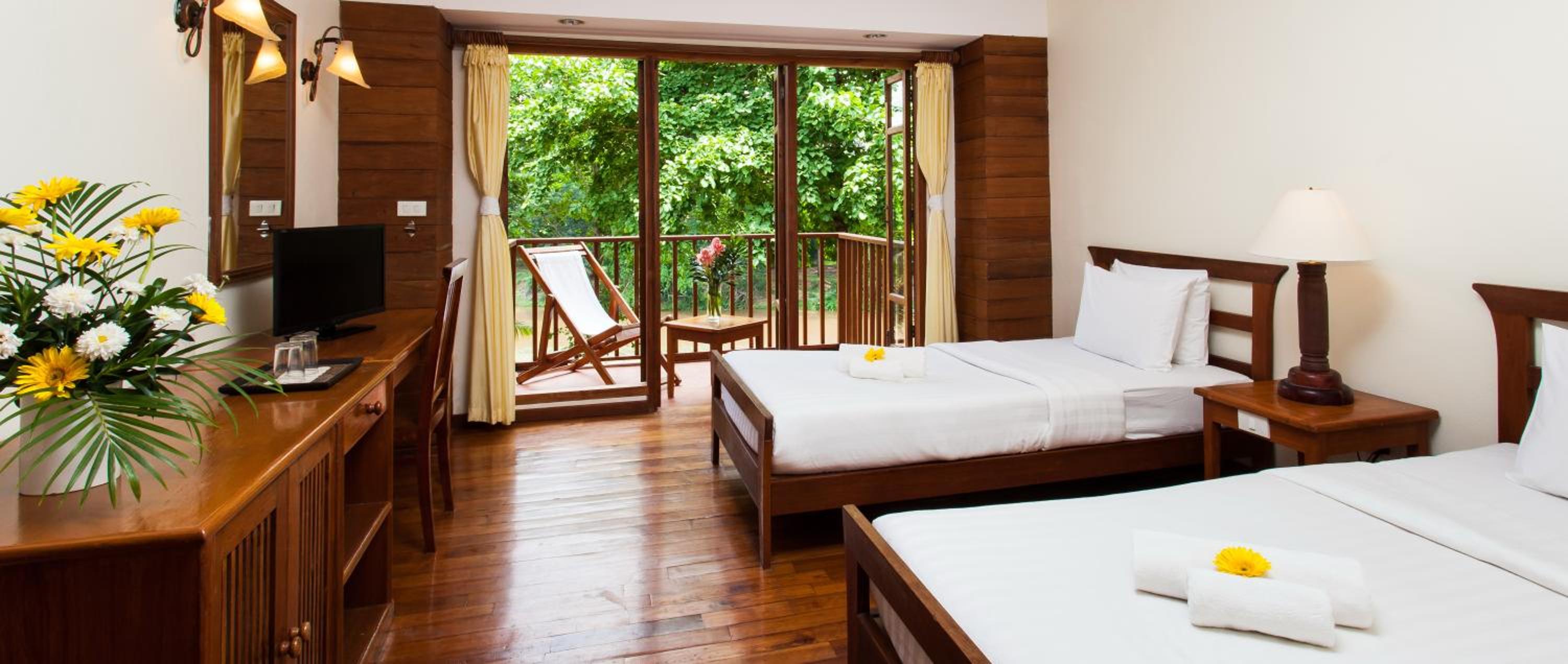 Twin Room with Balcony - Photo 1