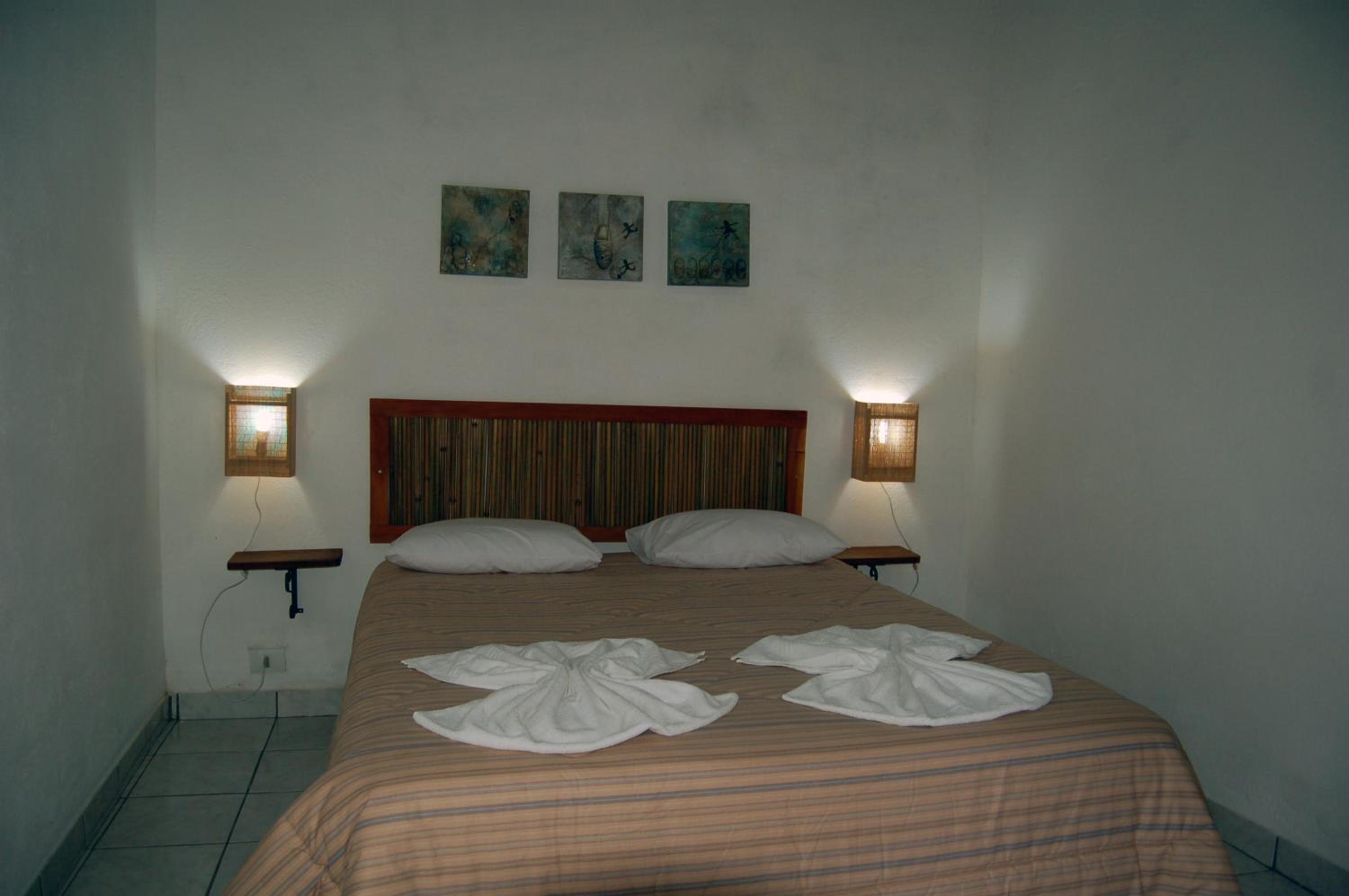 Standard Double or Twin Room photo 3