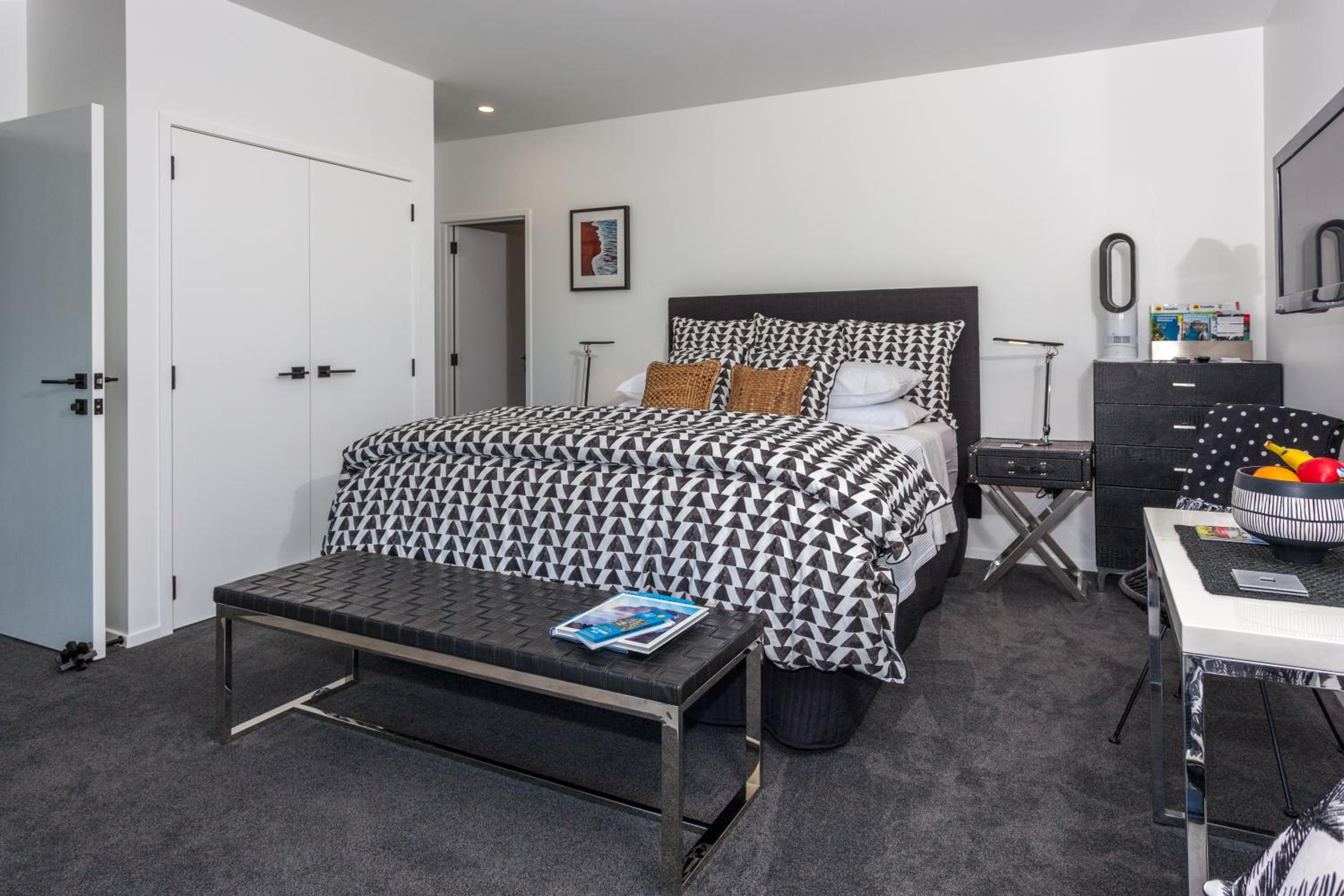 King Room with Sea View - Photo 12