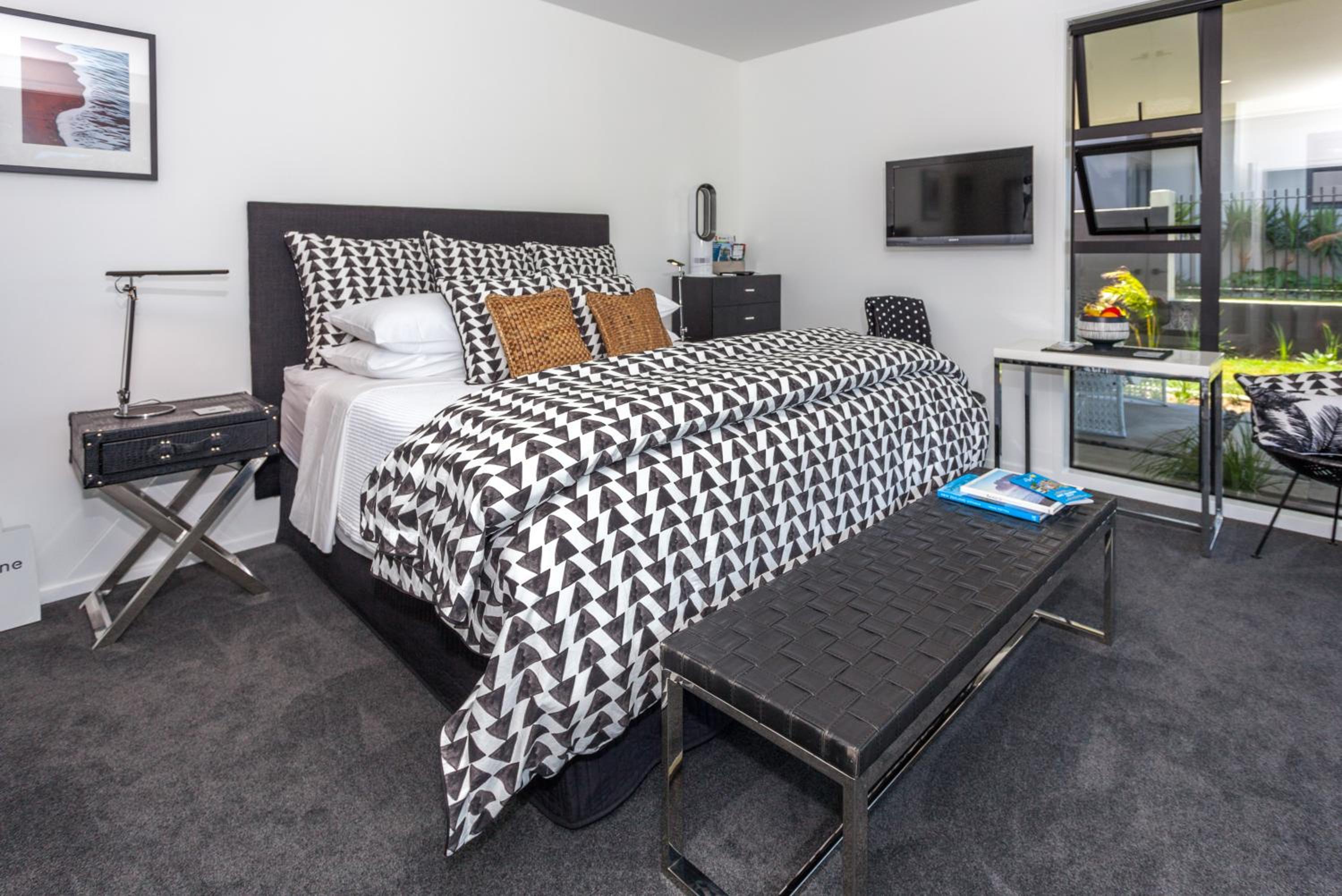 King Room with Sea View - Photo 10