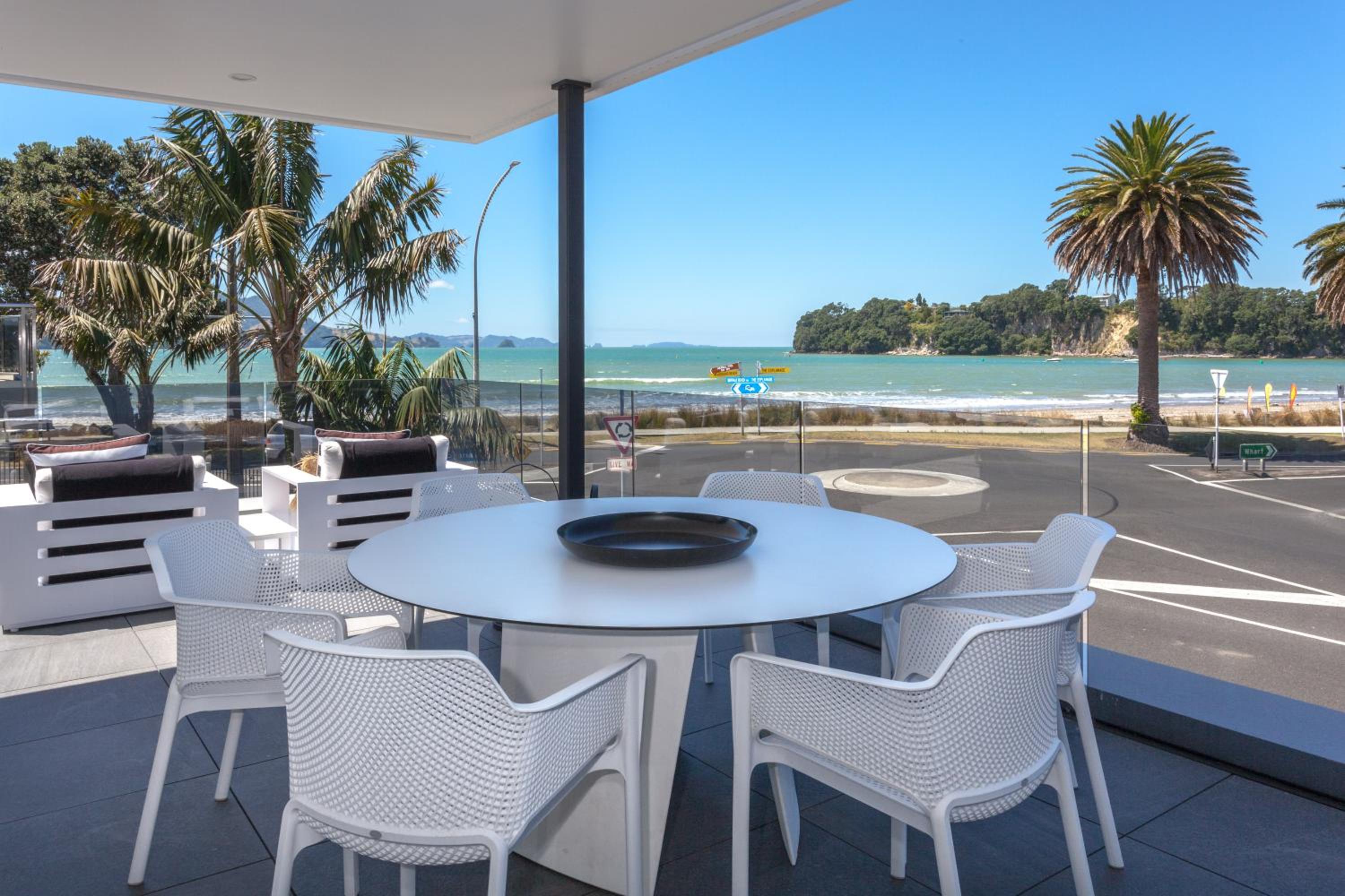 King Room with Sea View - Photo 8