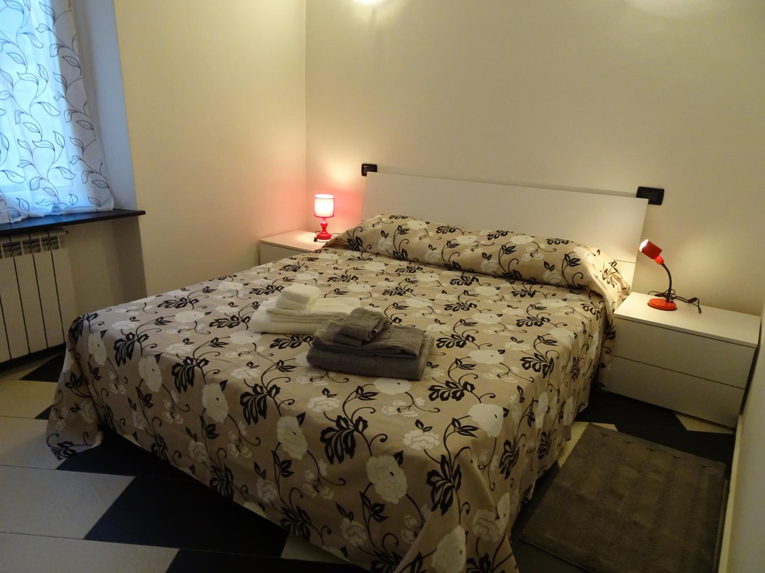 Two-Bedroom Apartment - Photo 32