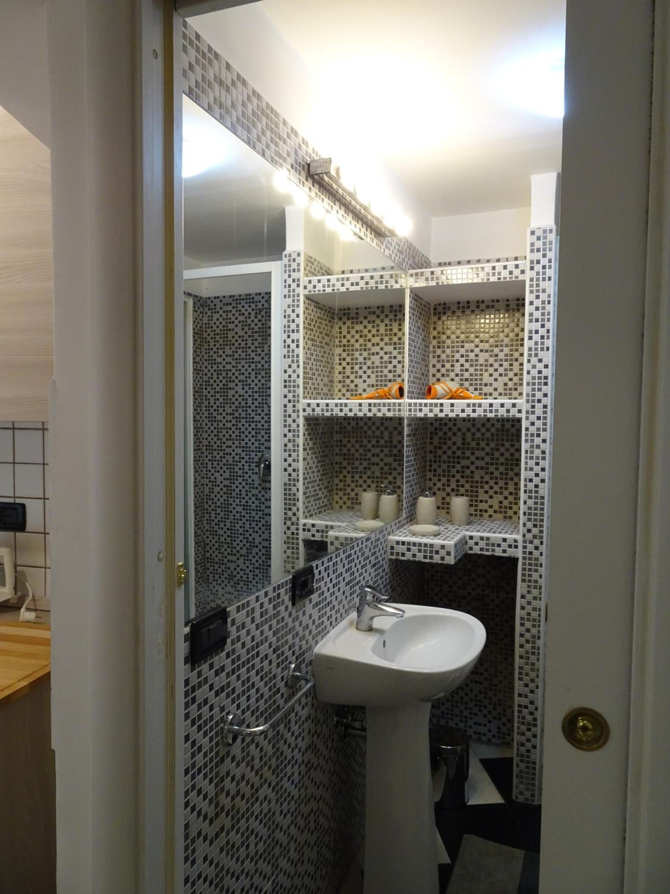 Two-Bedroom Apartment - Photo 38