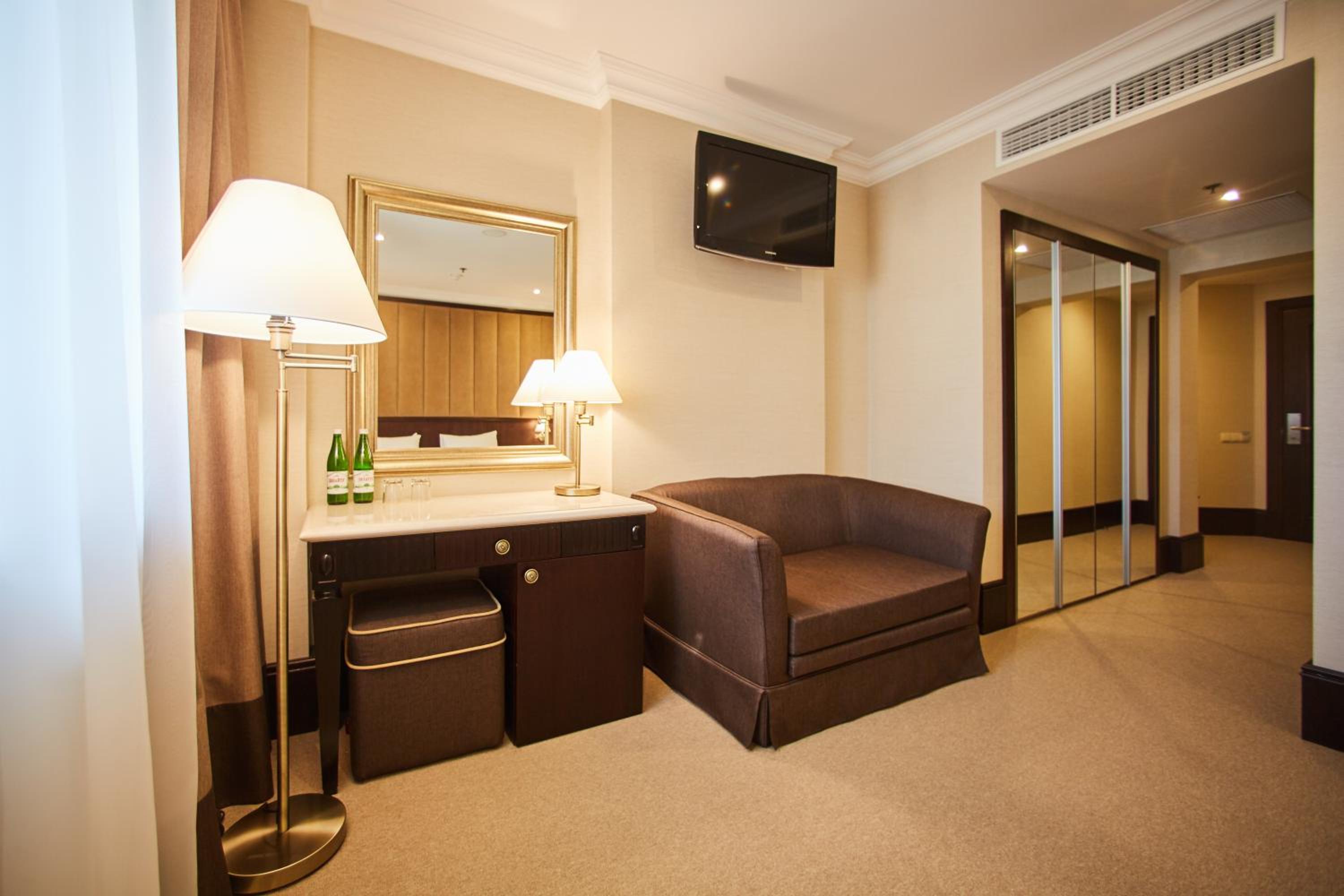 Corner Double Room photo 3