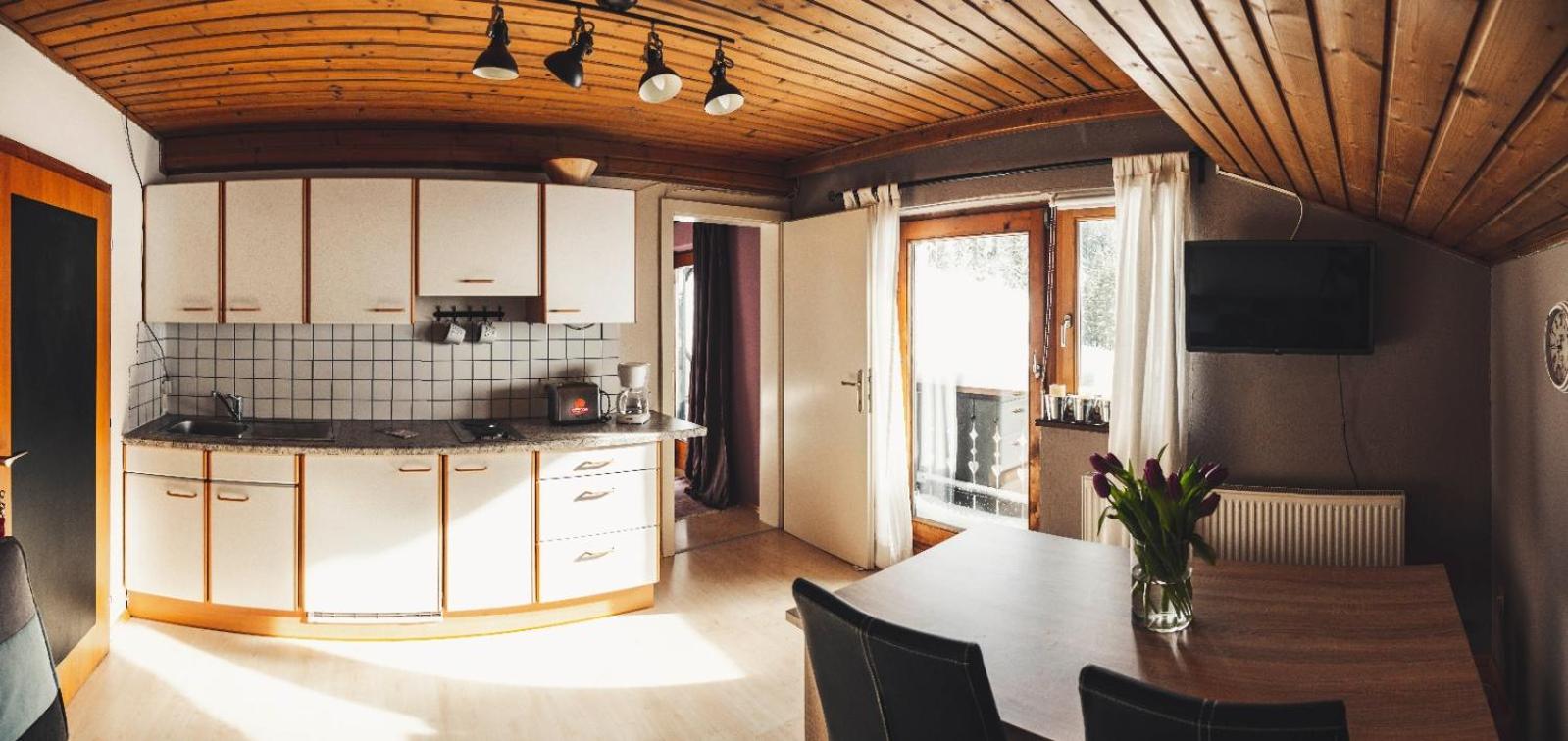 Two-Bedroom Deluxe Apartment with Balcony photo 3