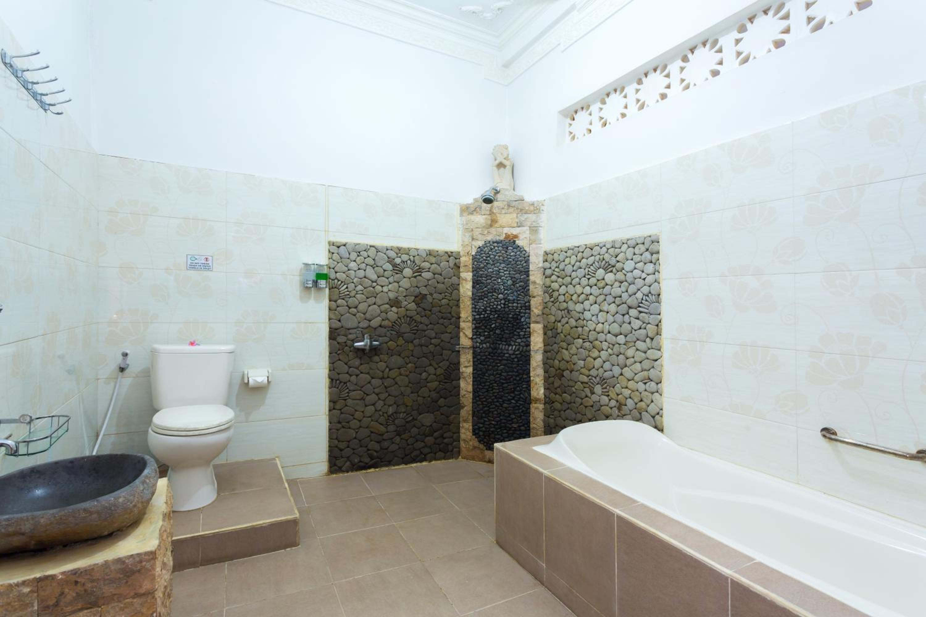 Two-Bedroom Villa - Photo 16