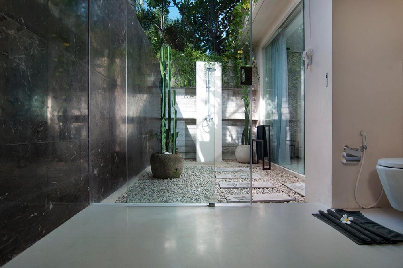 Premium Two-Bedroom Villa with Private Pool - Photo 14