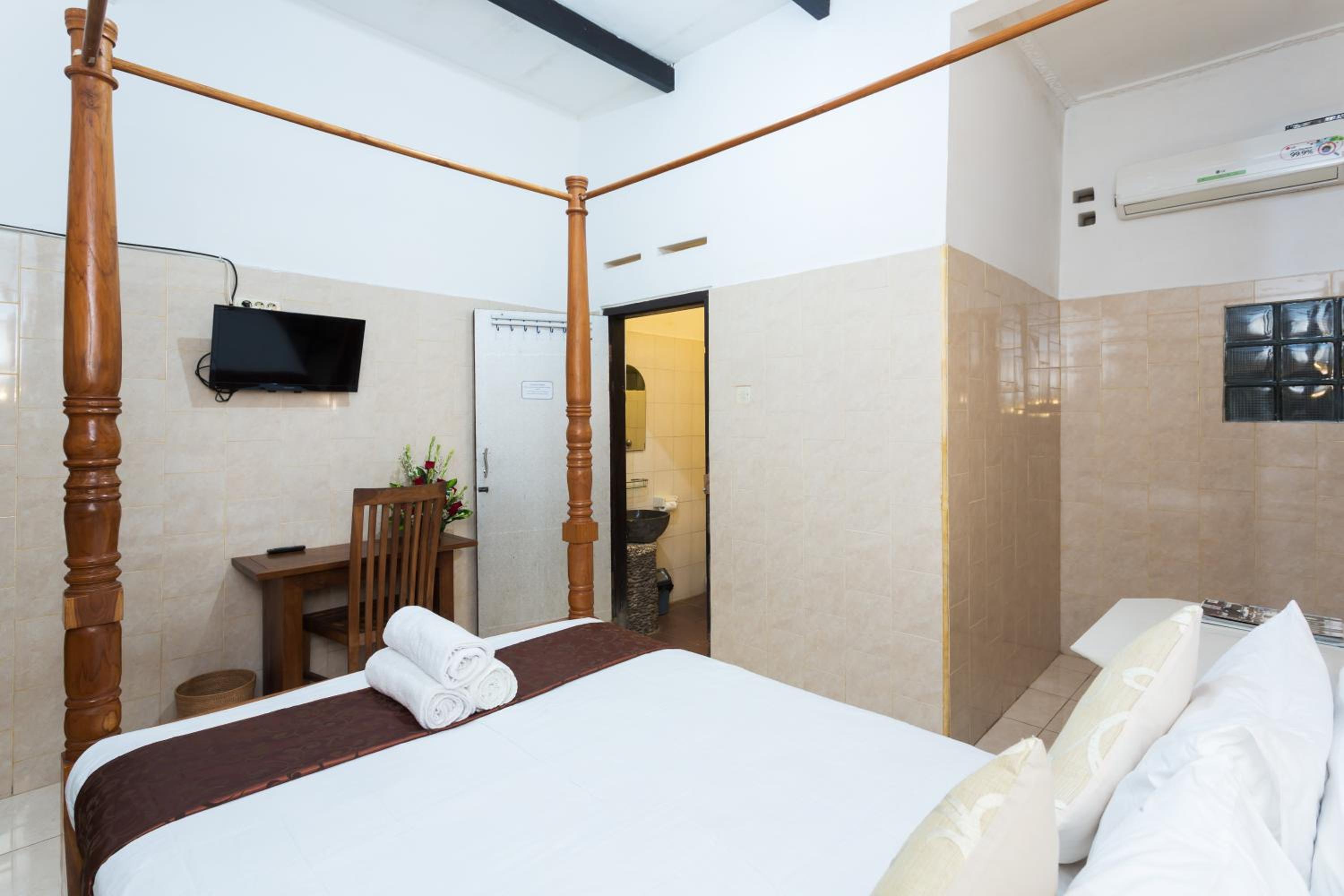 Standard Double Room - Photo 6