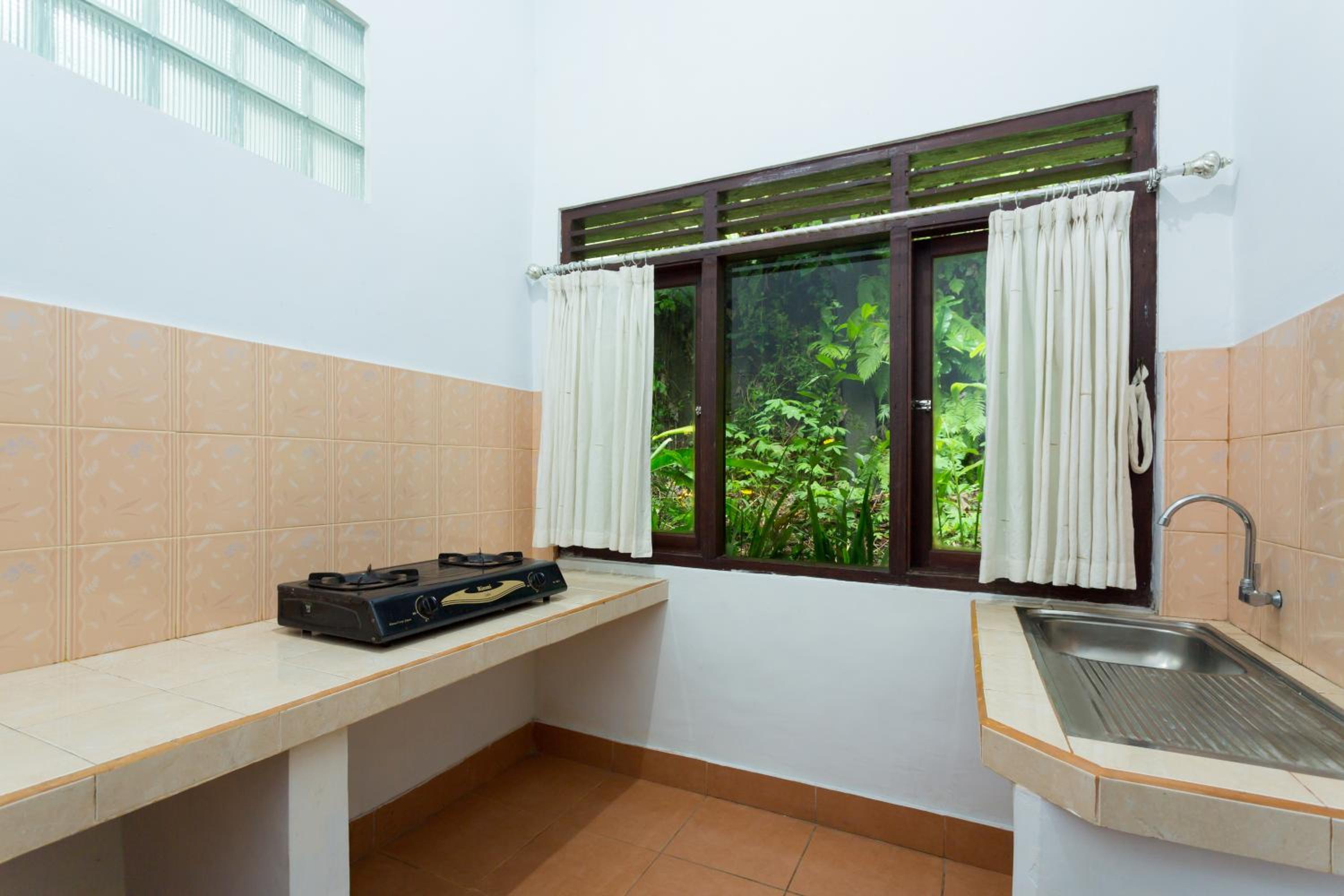 Deluxe Quadruple Room - Photo 3