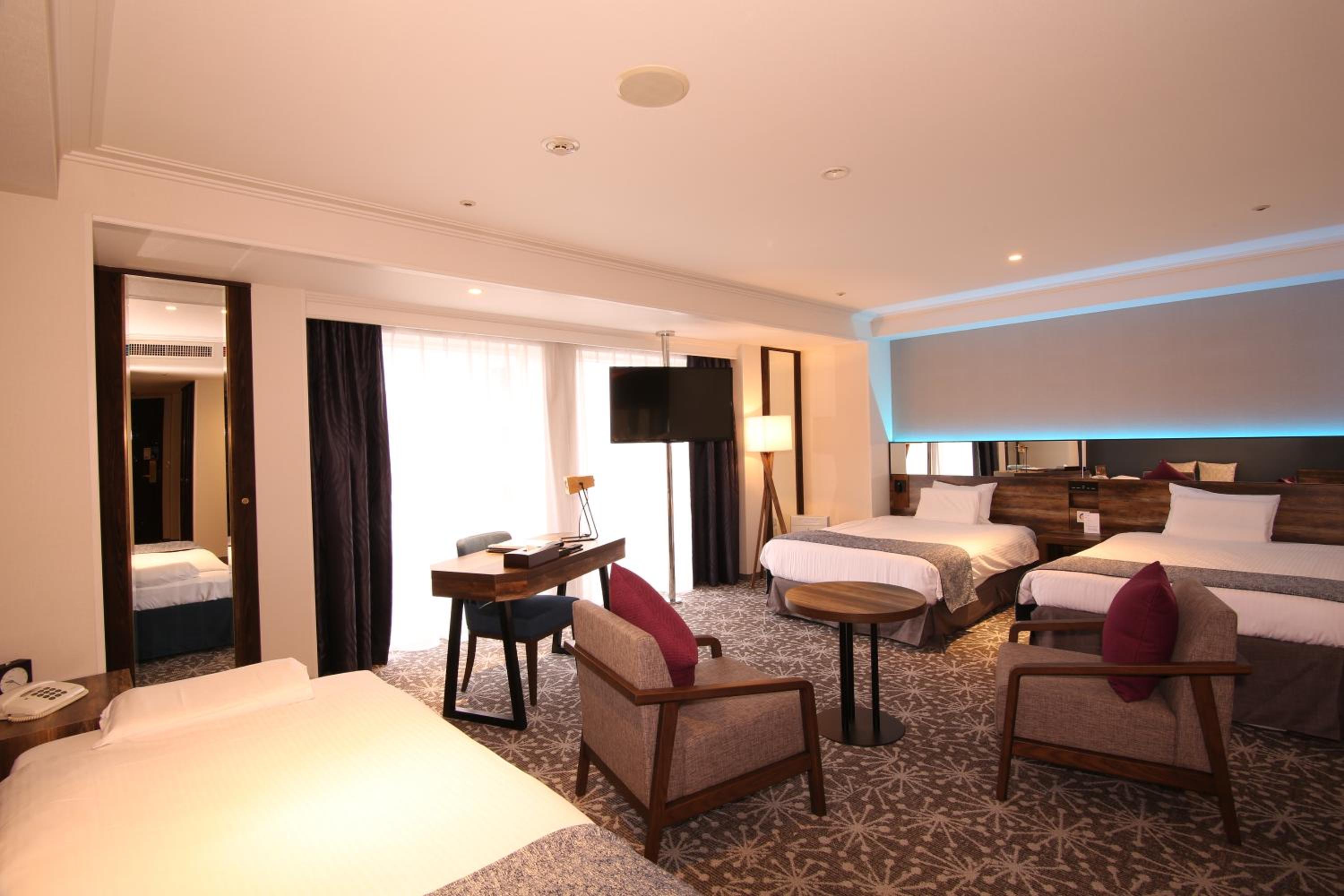 Grand Twin Room with Extra Bed - Non-Smoking - Photo 1