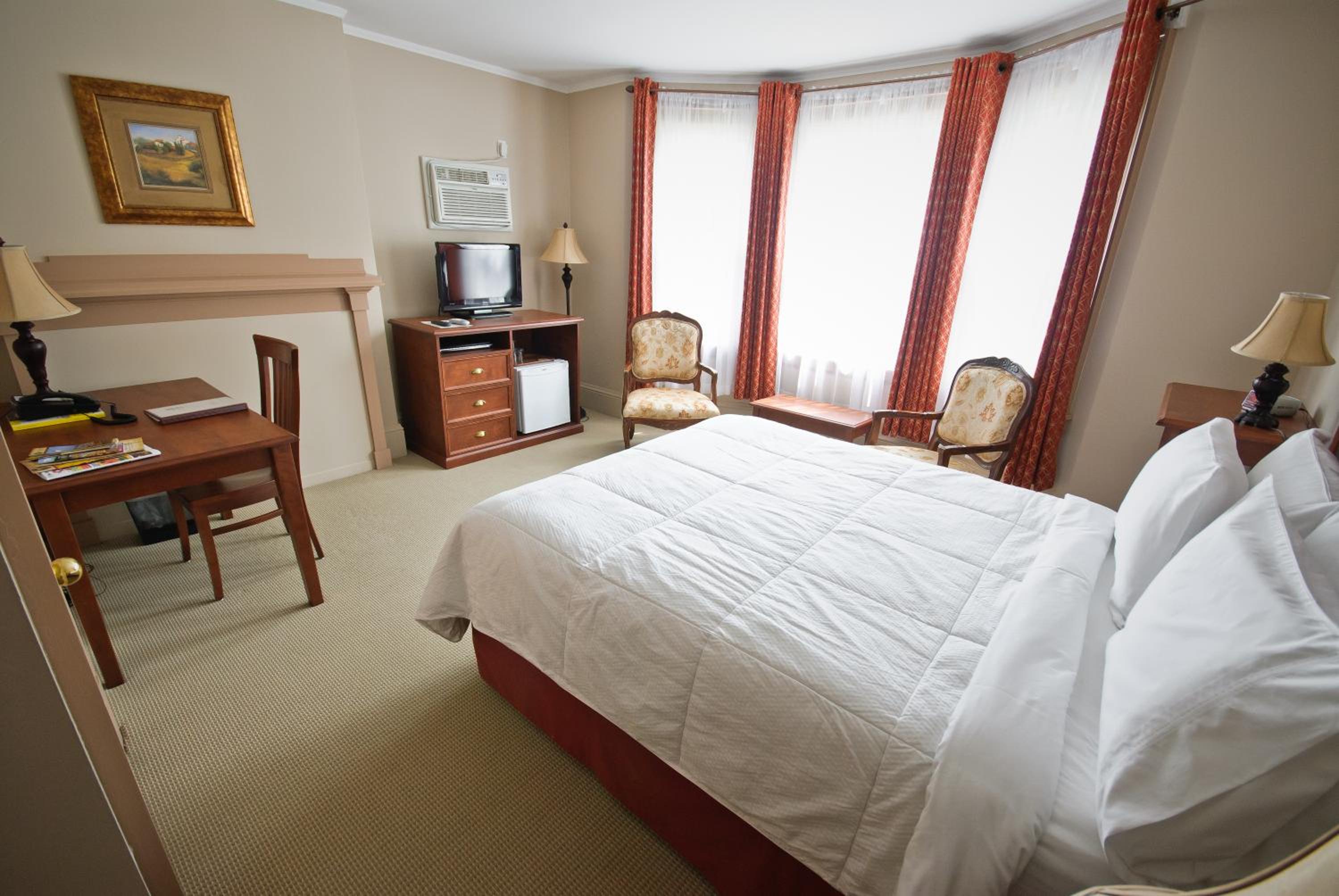 Traditional Queen Room photo 2